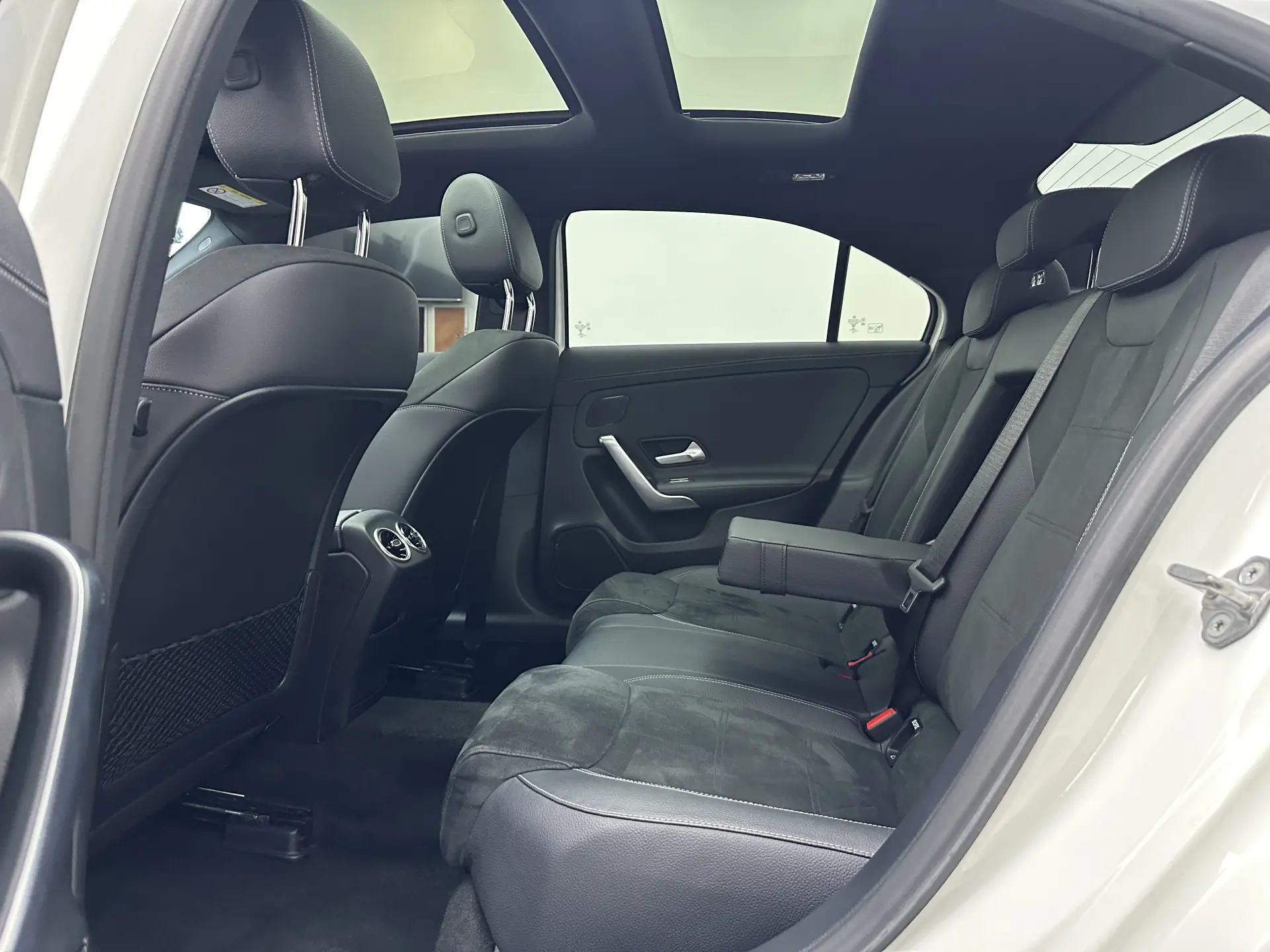 Mercedes-Benz A 200 L, 2020 11