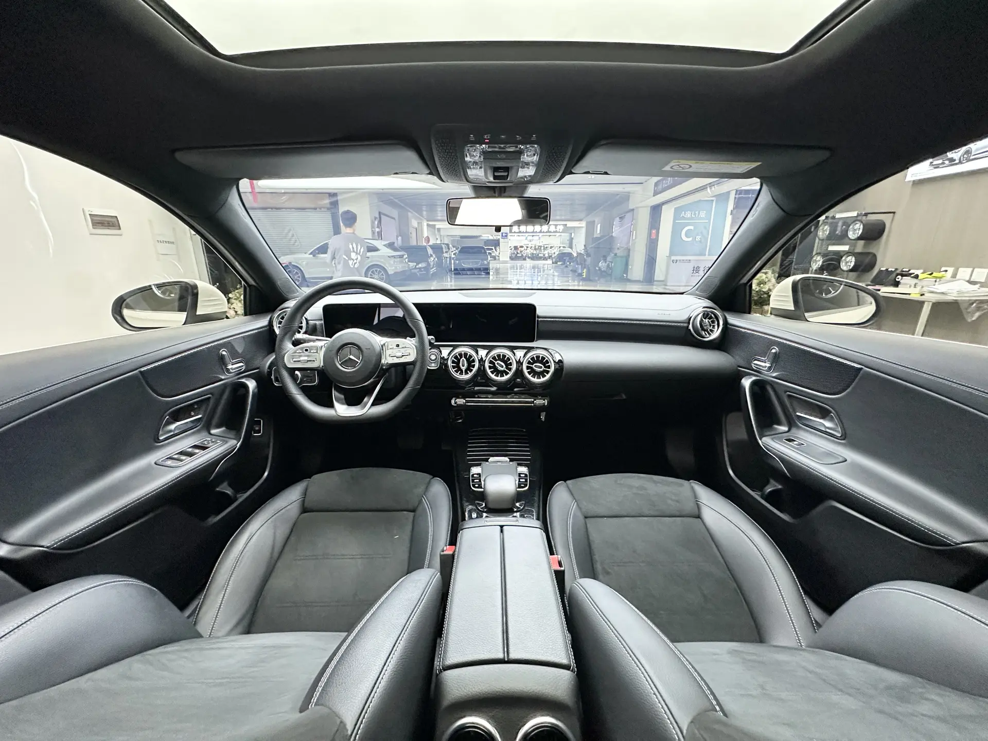 Mercedes-Benz A 200 L, 2020 9
