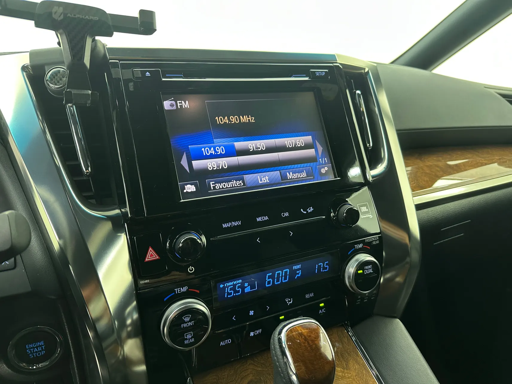 Toyota Alphard, 2017 22