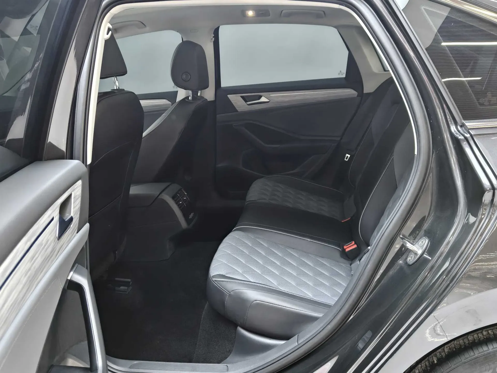 Volkswagen Sagitar, 2025 16