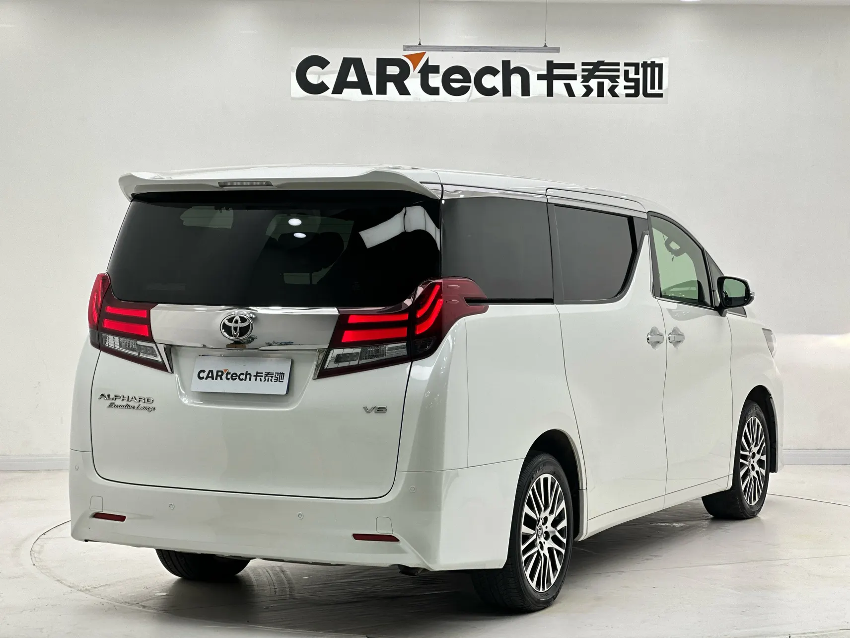 Toyota Alphard, 2017 все фото