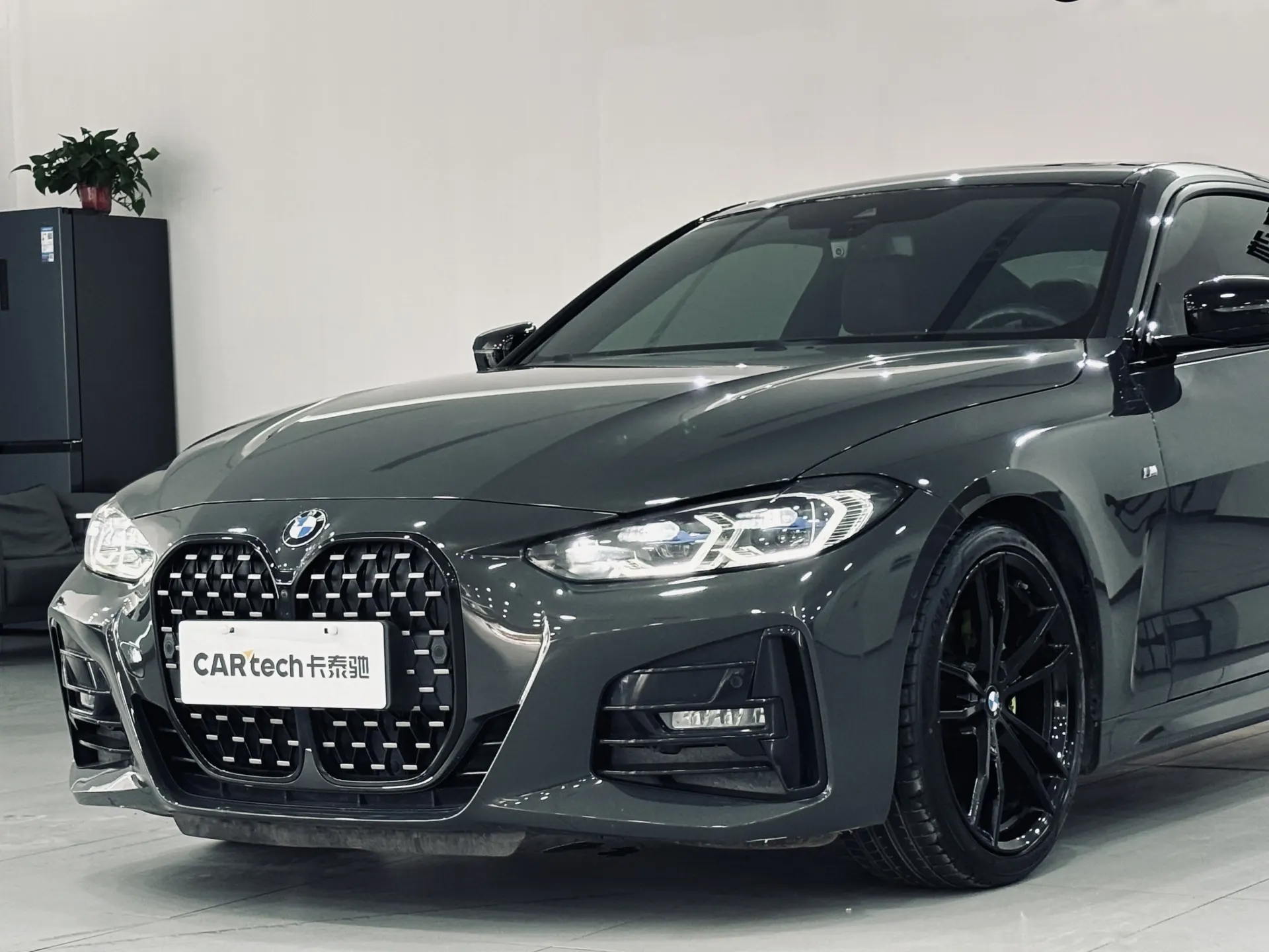 BMW 425i, 2024 14