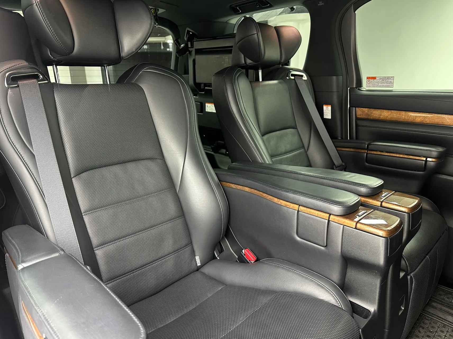 Toyota Alphard, 2017 31