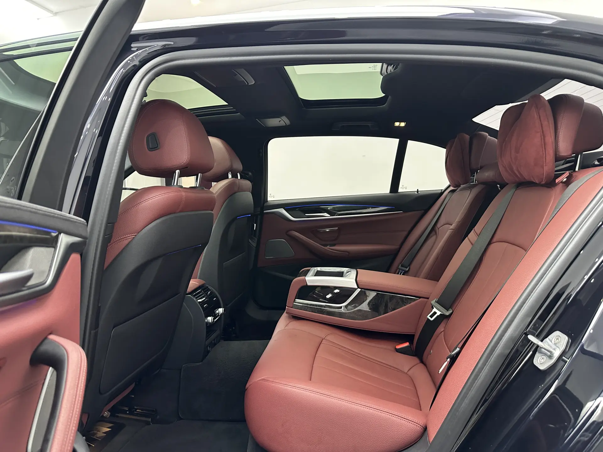 BMW 530Li, 2018 11