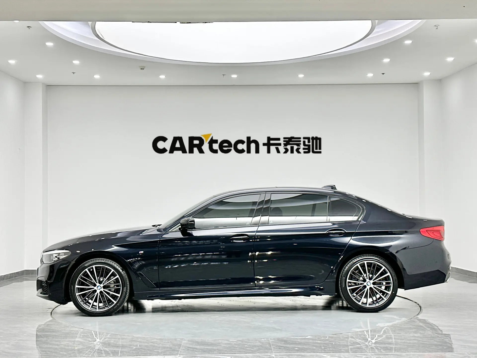 BMW 530Li, 2019 все фото