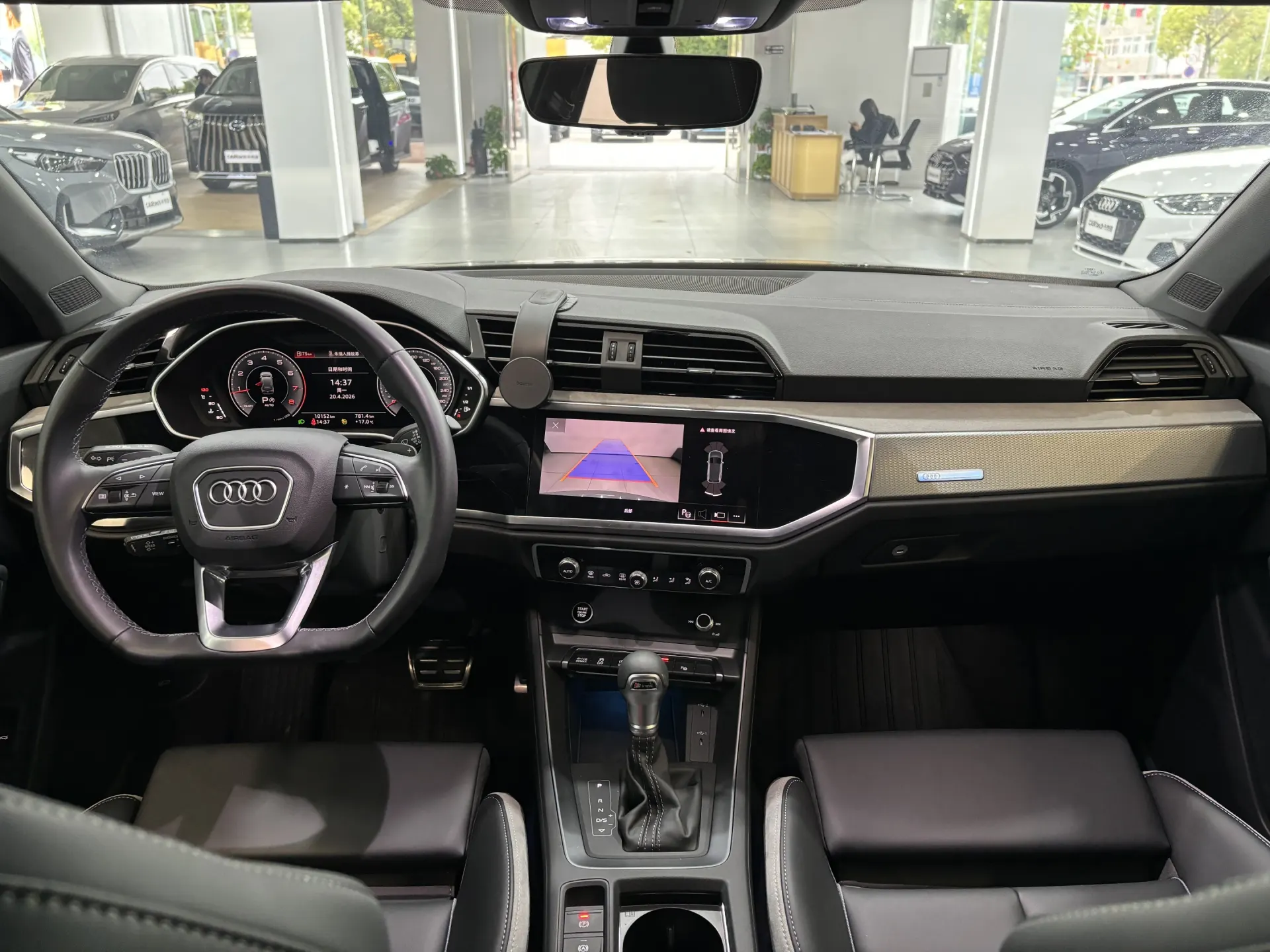 Audi Q3 40 TFSI, 2024 6