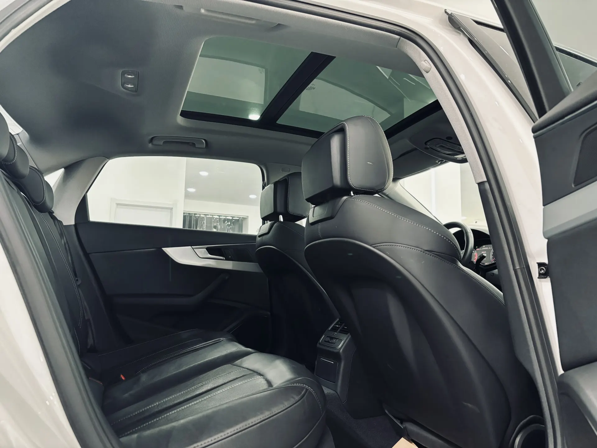 Audi A4L 40 TFSI, 2020 13