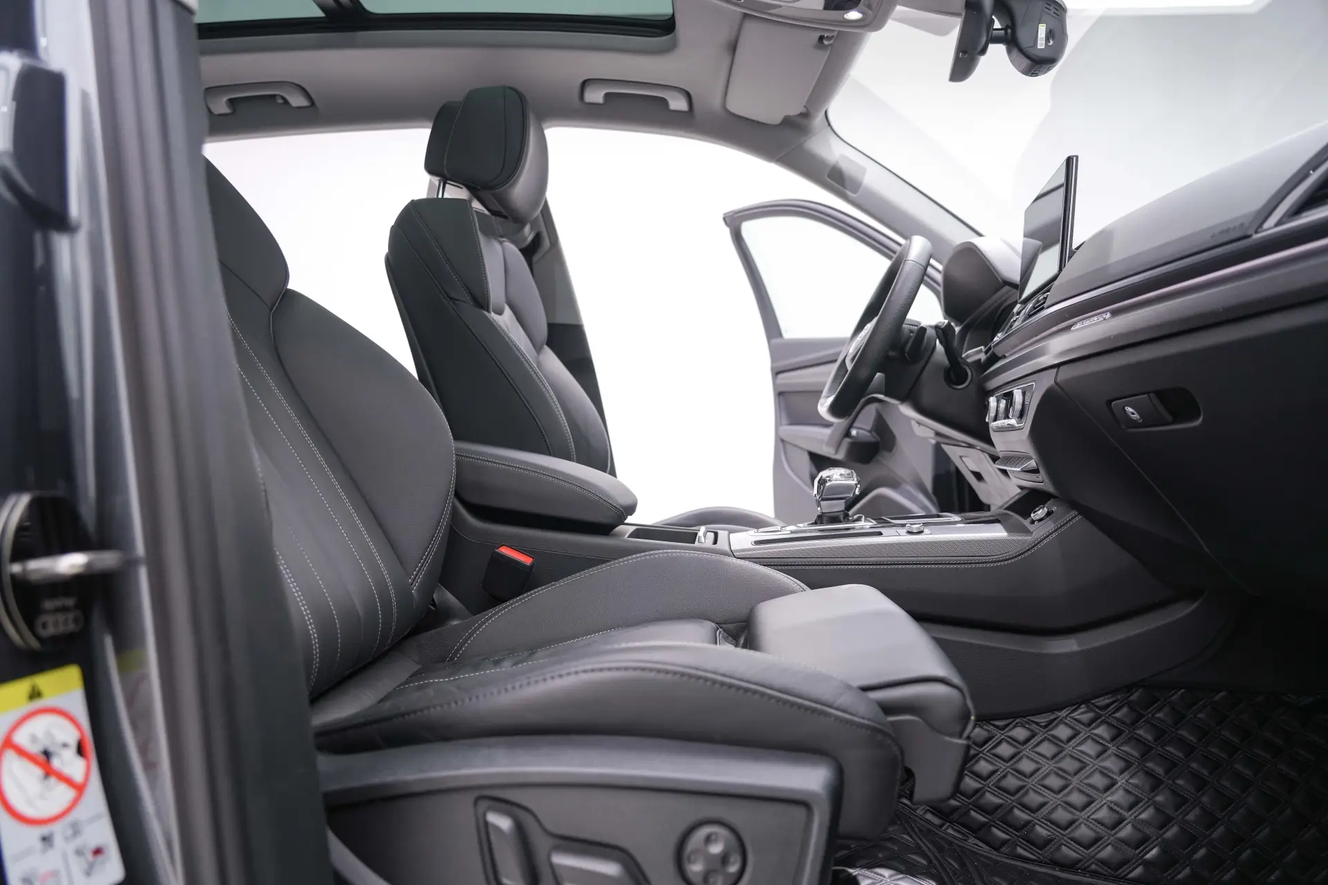 Audi Q5L 45, 2023 21