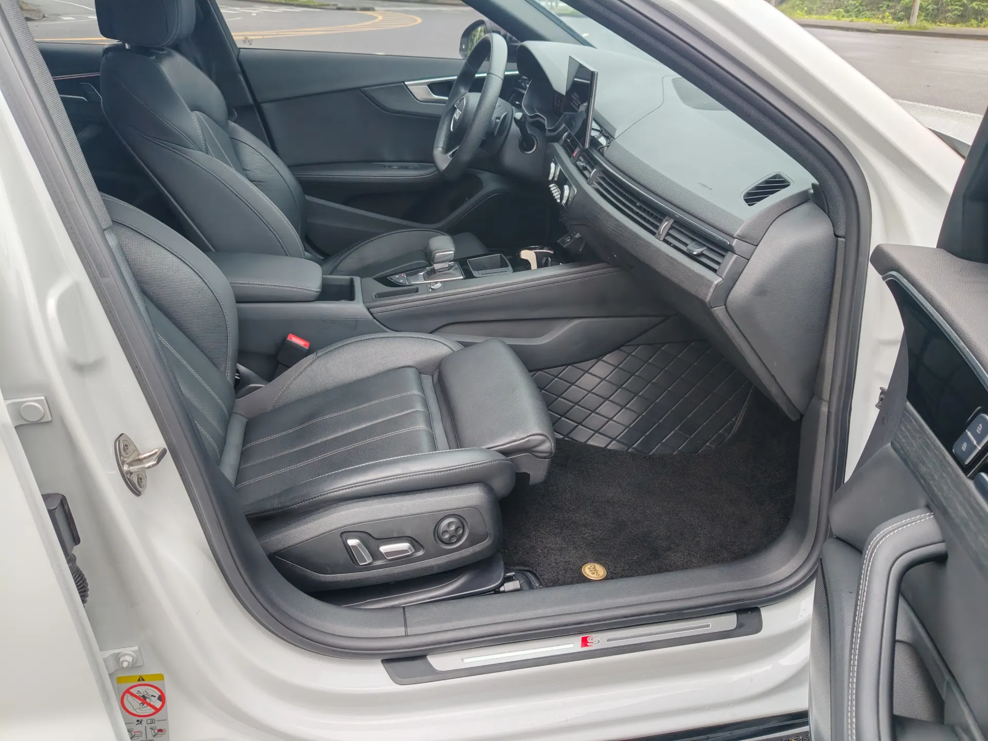 Audi A4L 40 TFSI, 2023 12