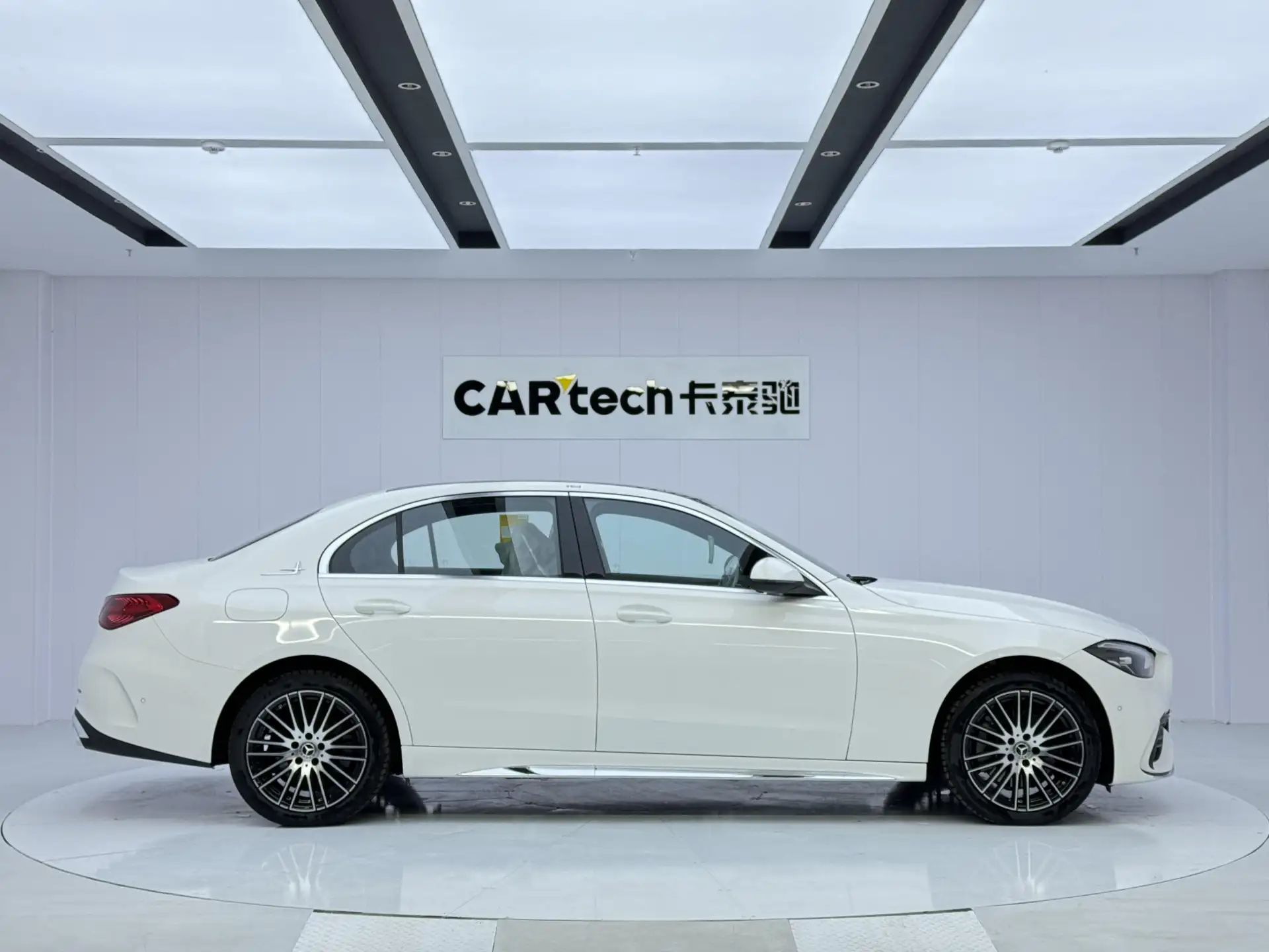 Mercedes-Benz C 260 L, 2024 3