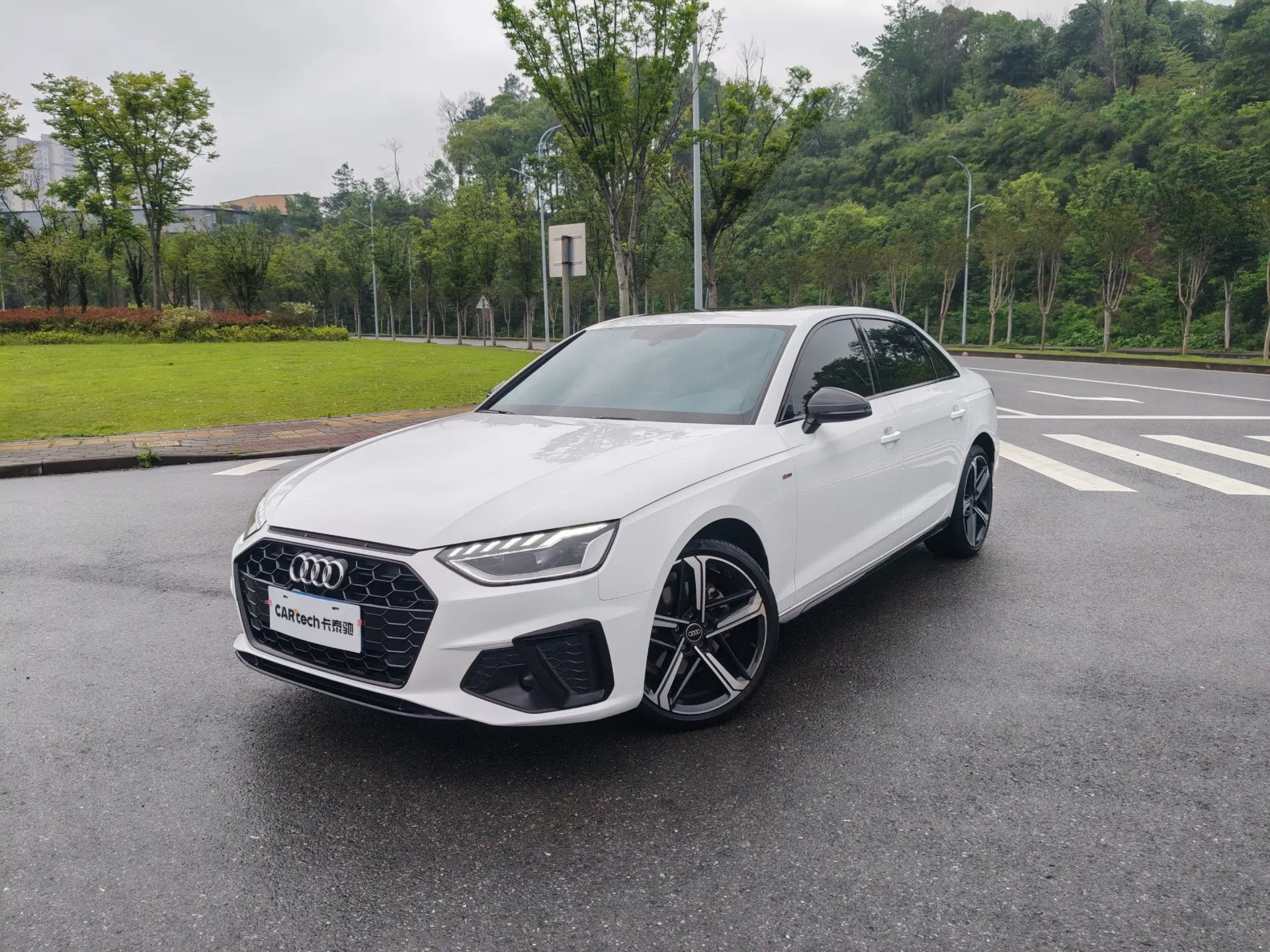 Audi A4L 40 TFSI