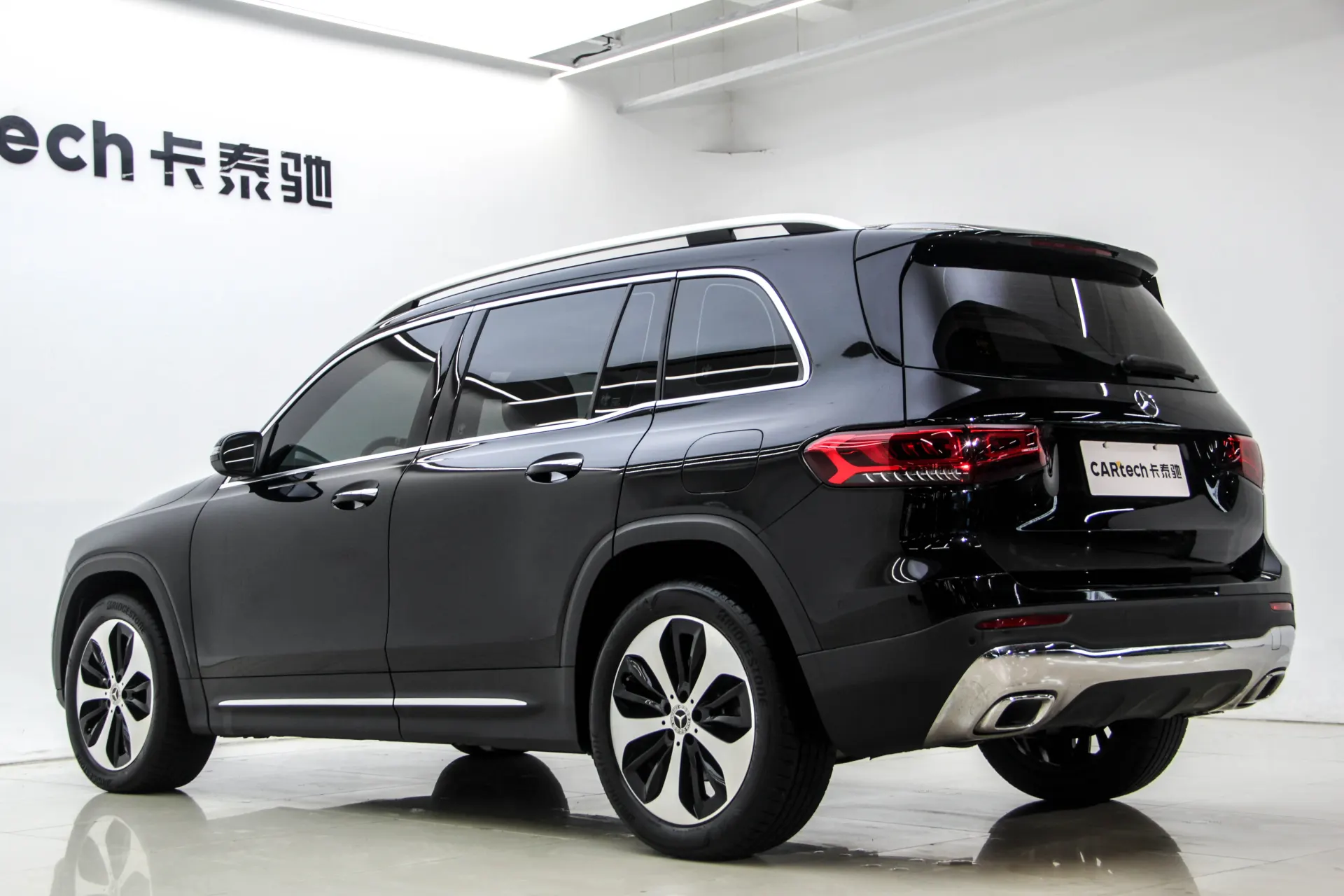 Mercedes-Benz GLB, 2023 все фото