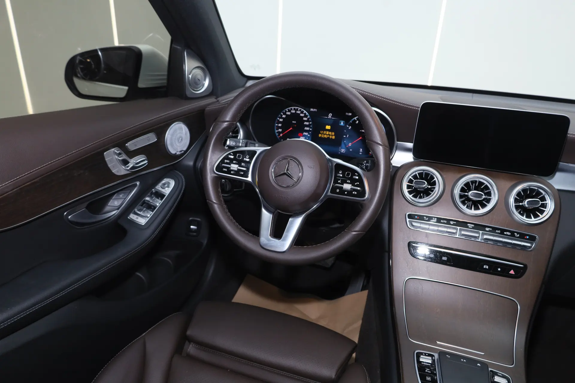 Mercedes-Benz GLC 300 L, 2023 16