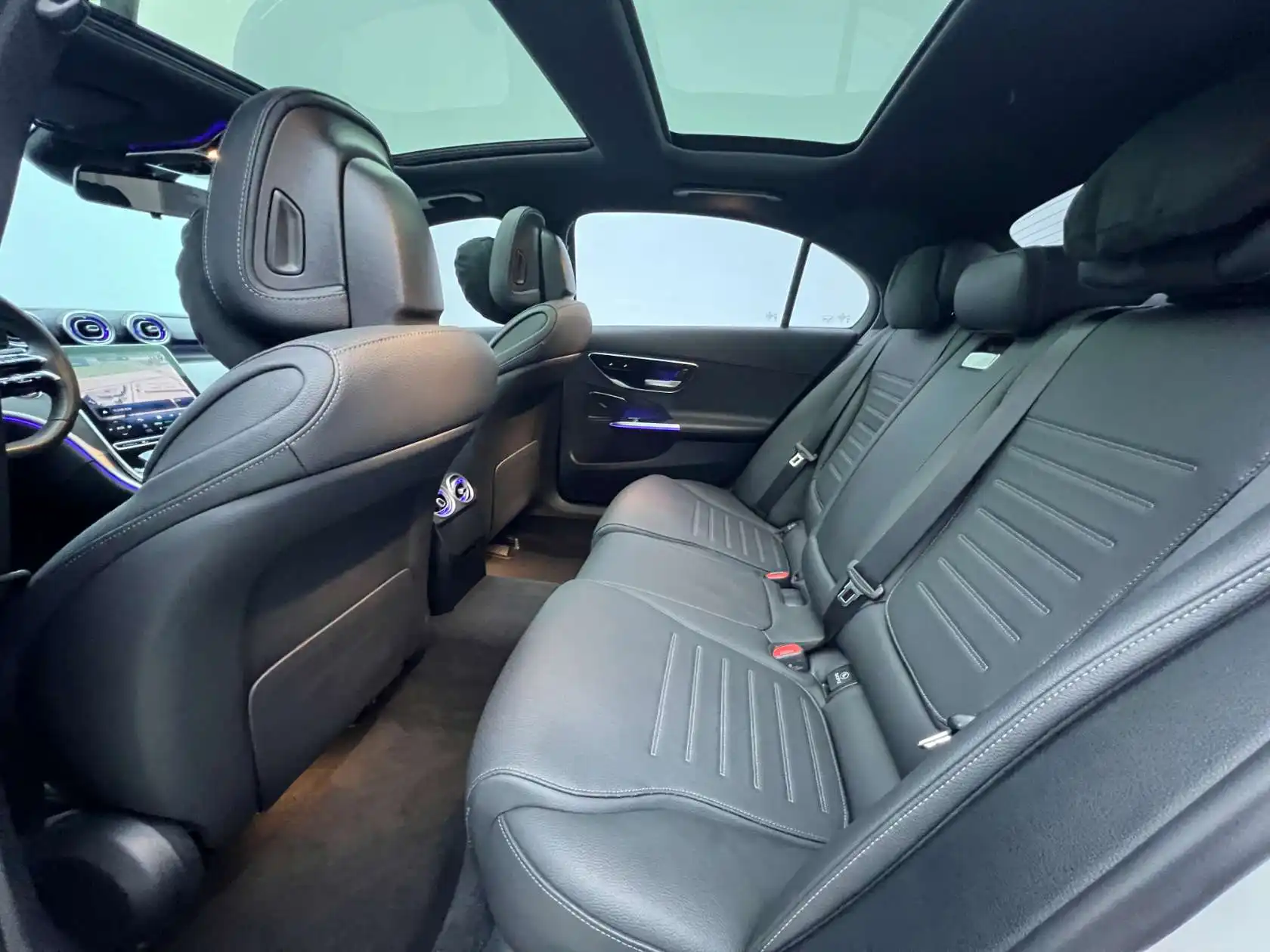 Mercedes-Benz C 260 L, 2024 11
