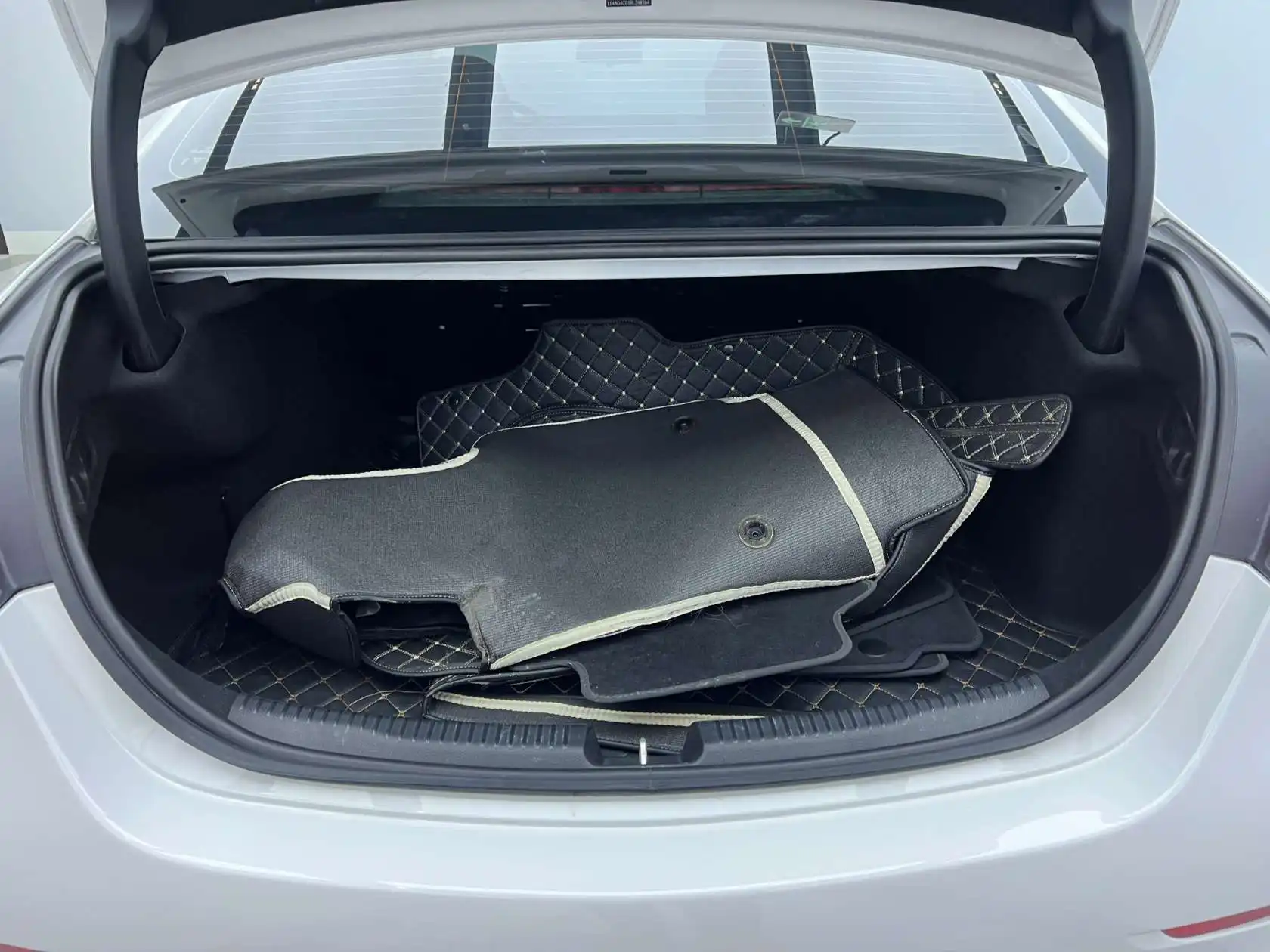 Mercedes-Benz C 260 L, 2024 24