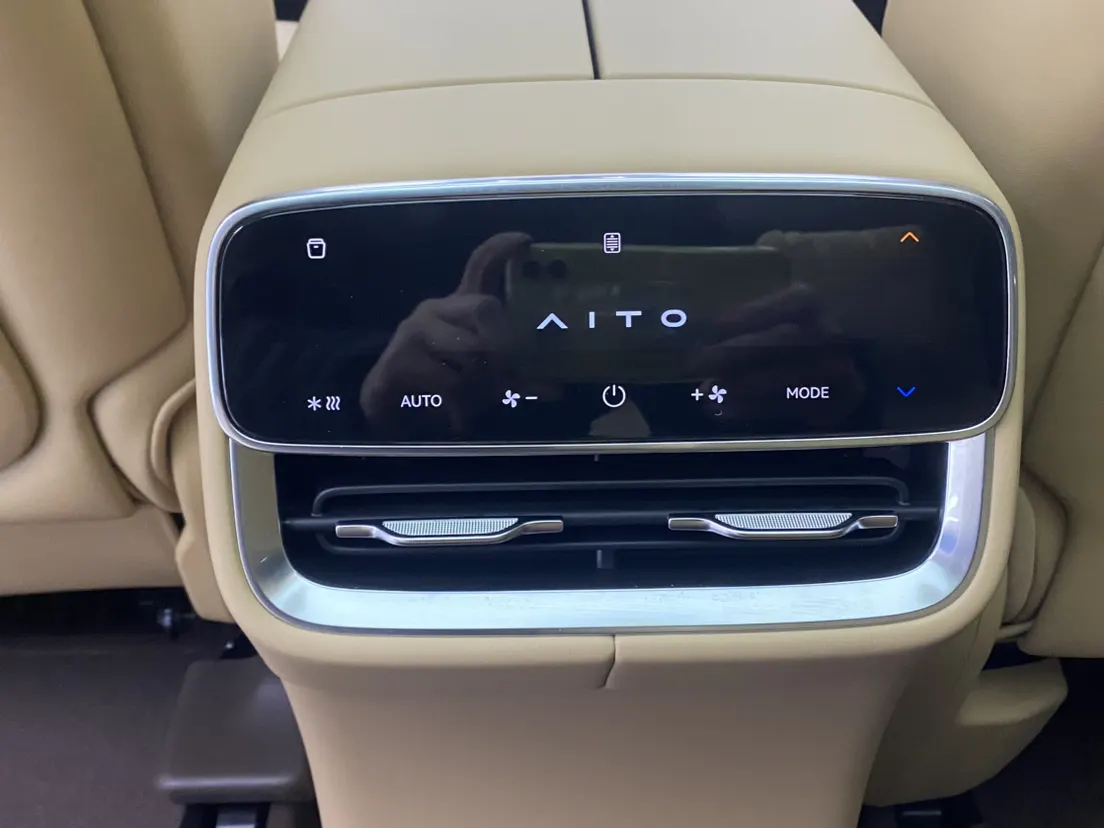 AITO M8, 2025 24