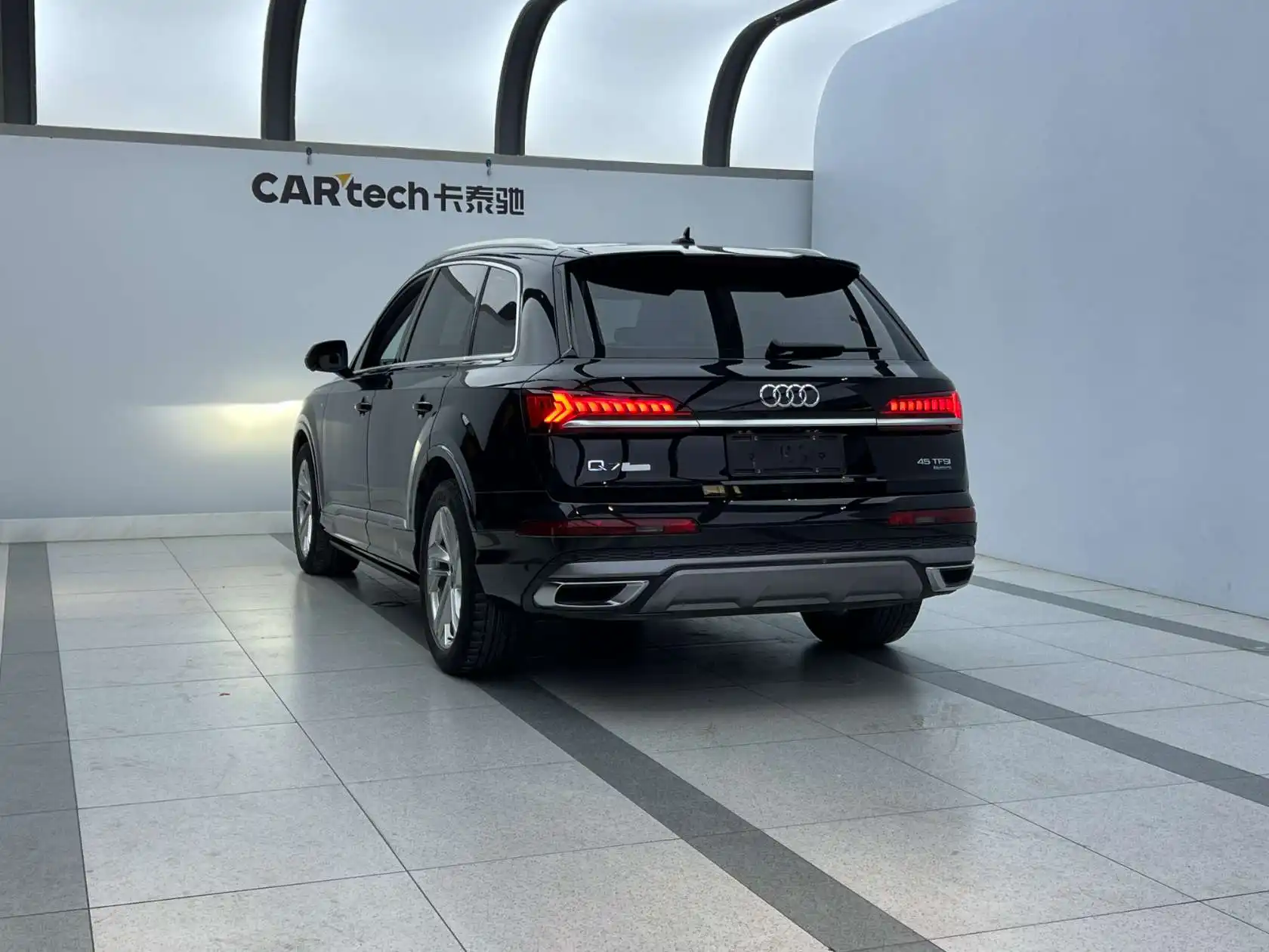 Audi Q7 45 TFSI, 2022 4