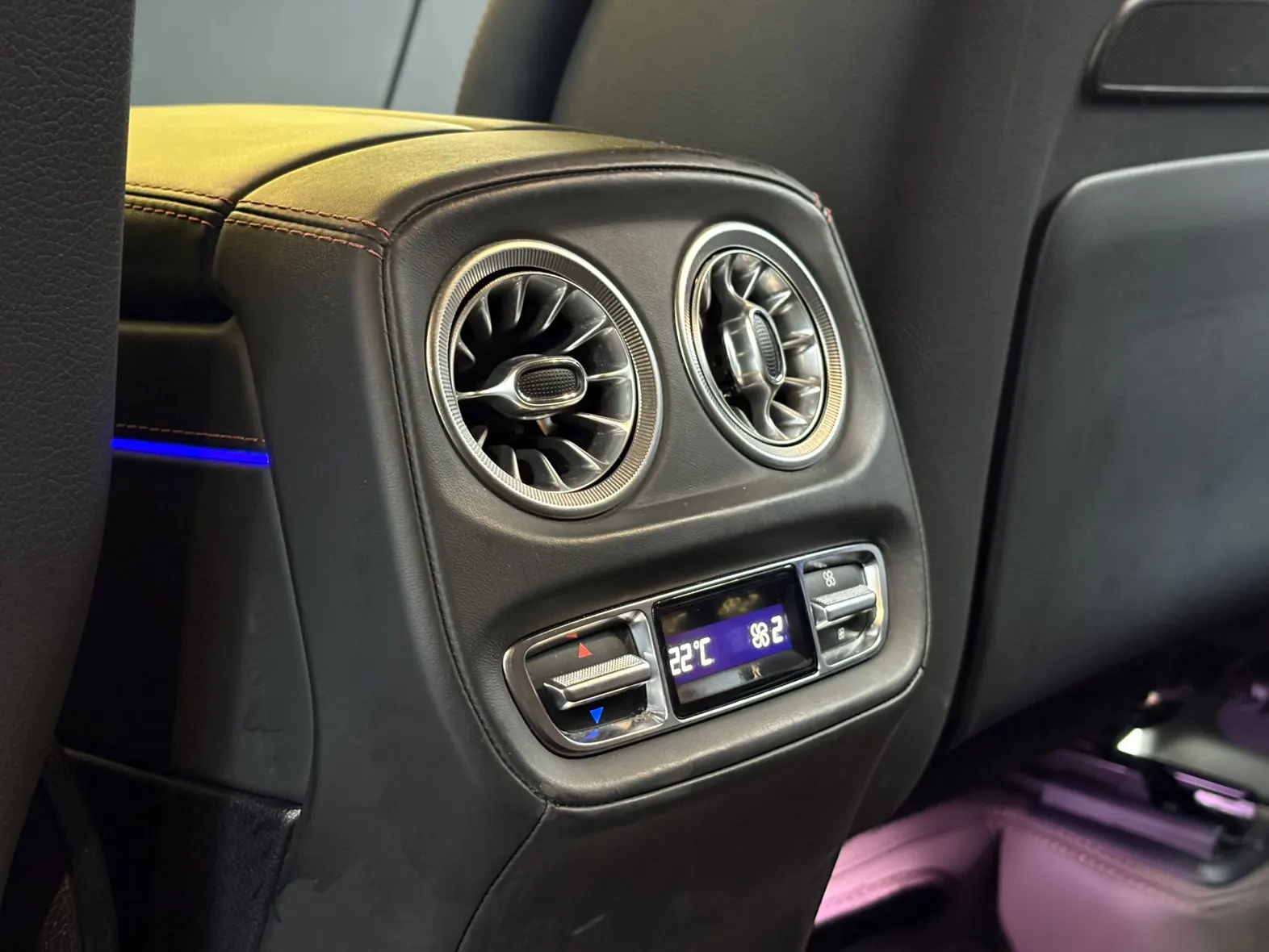 Mercedes-Benz G 63, 2025 26