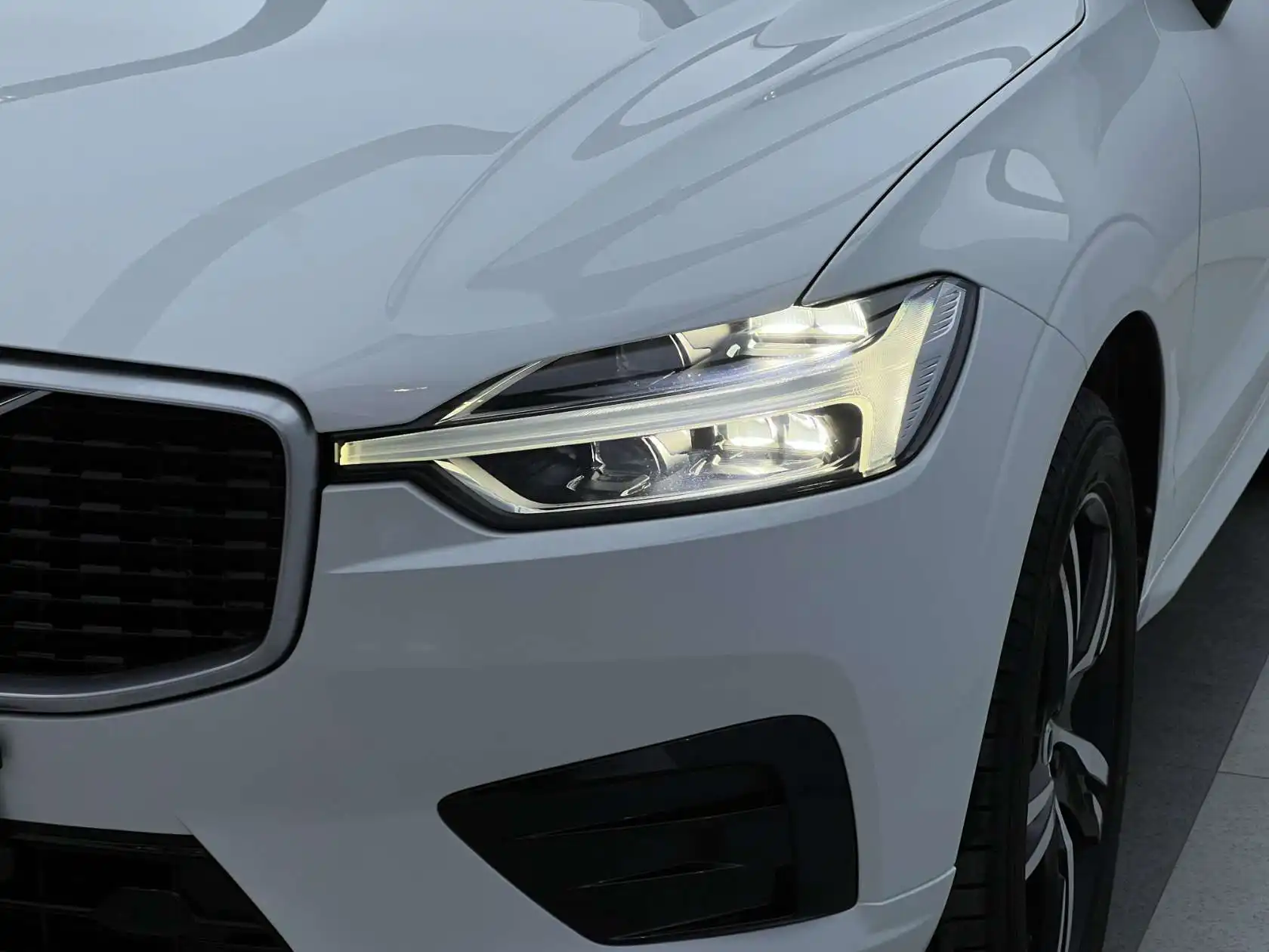 Volvo XC60, 2018 все фото