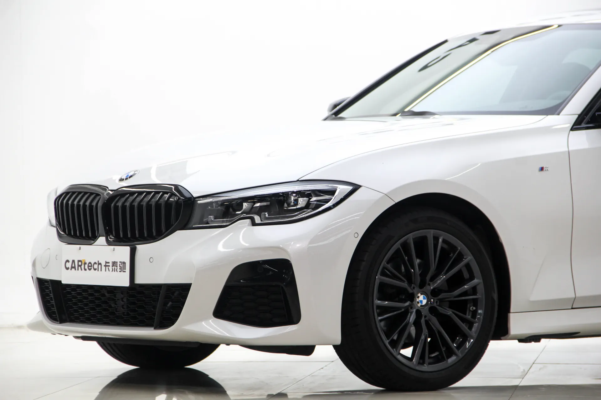BMW 325Li, 2022 7