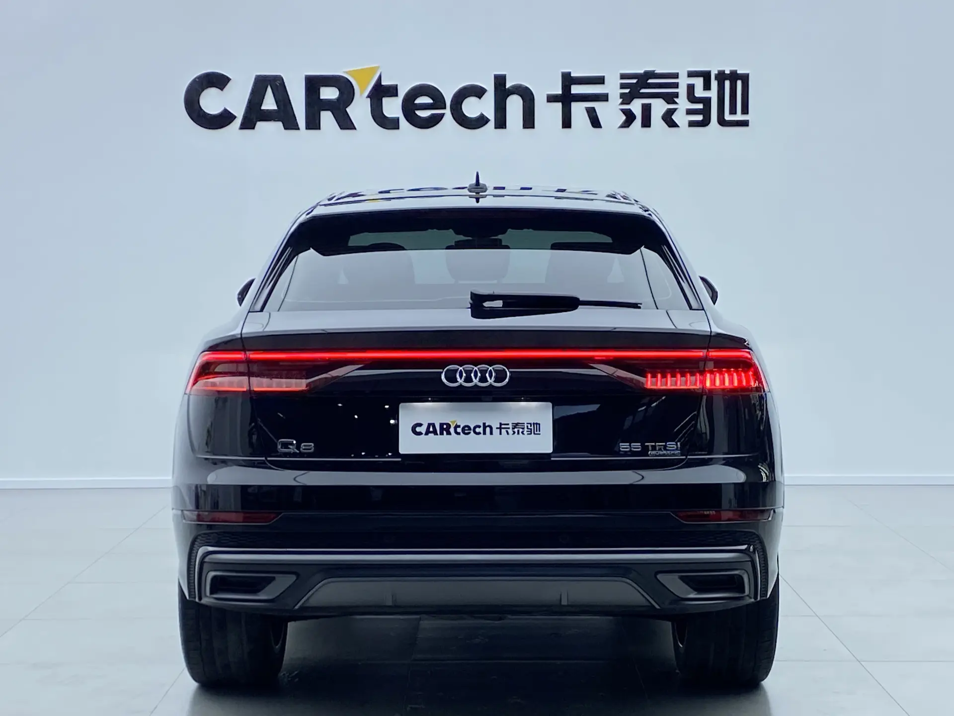 Audi Q8 55 TFSI, 2022 4