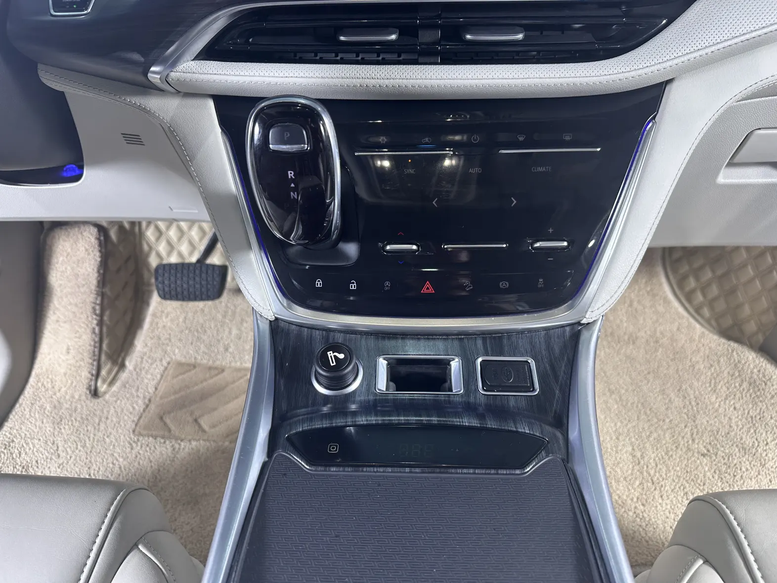 Buick GL8, 2023 17