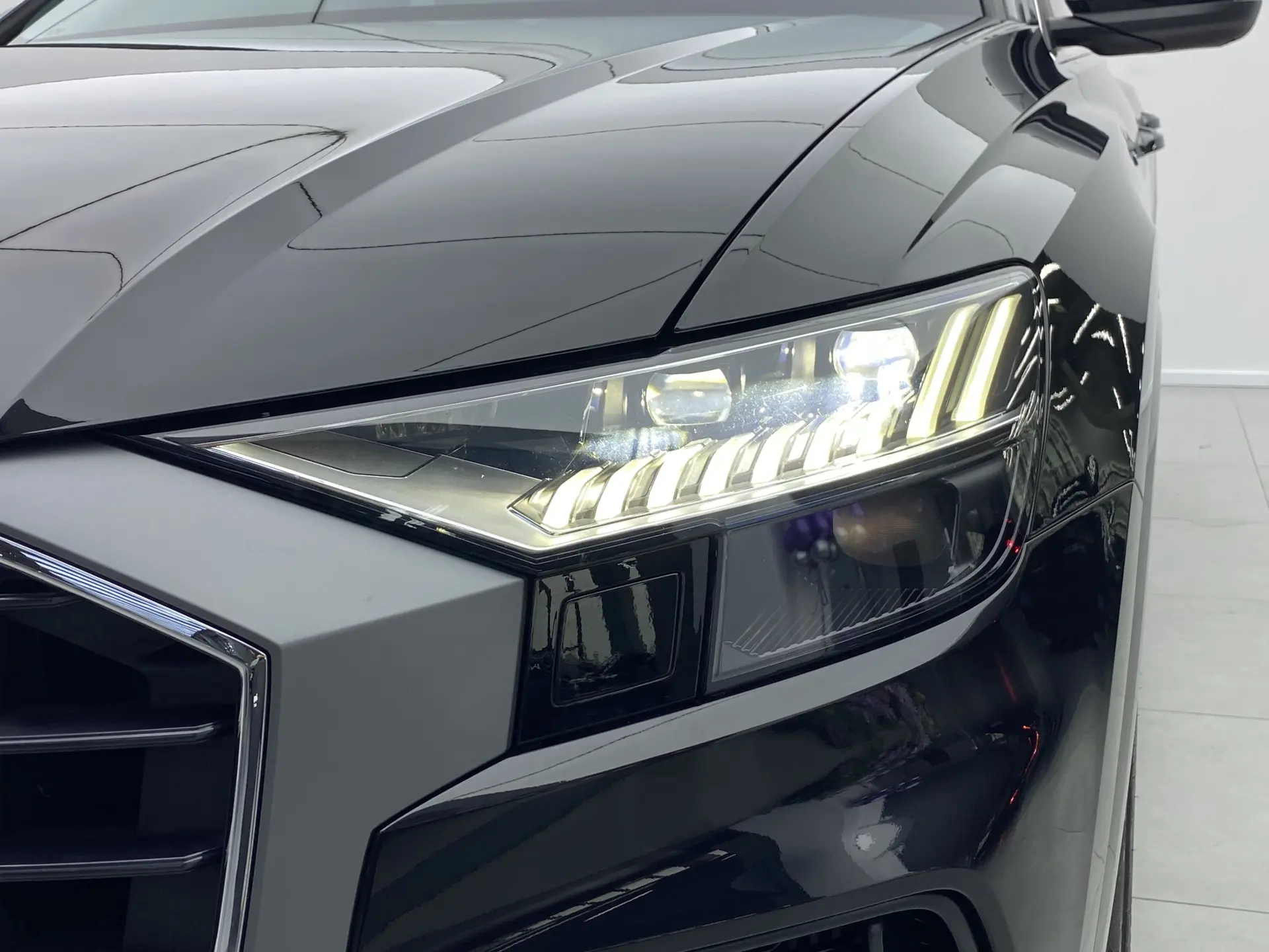 Audi Q8 55 TFSI, 2022 33