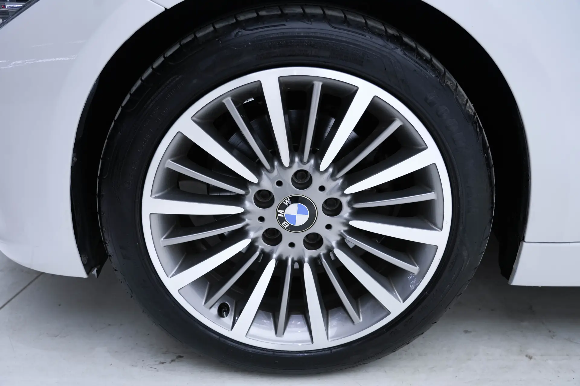BMW 320Li, 2019 11