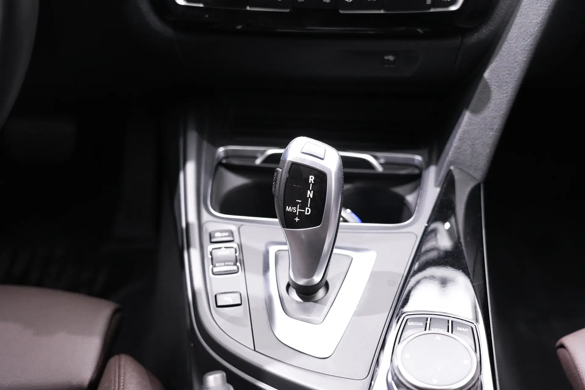 BMW 320Li, 2019 23