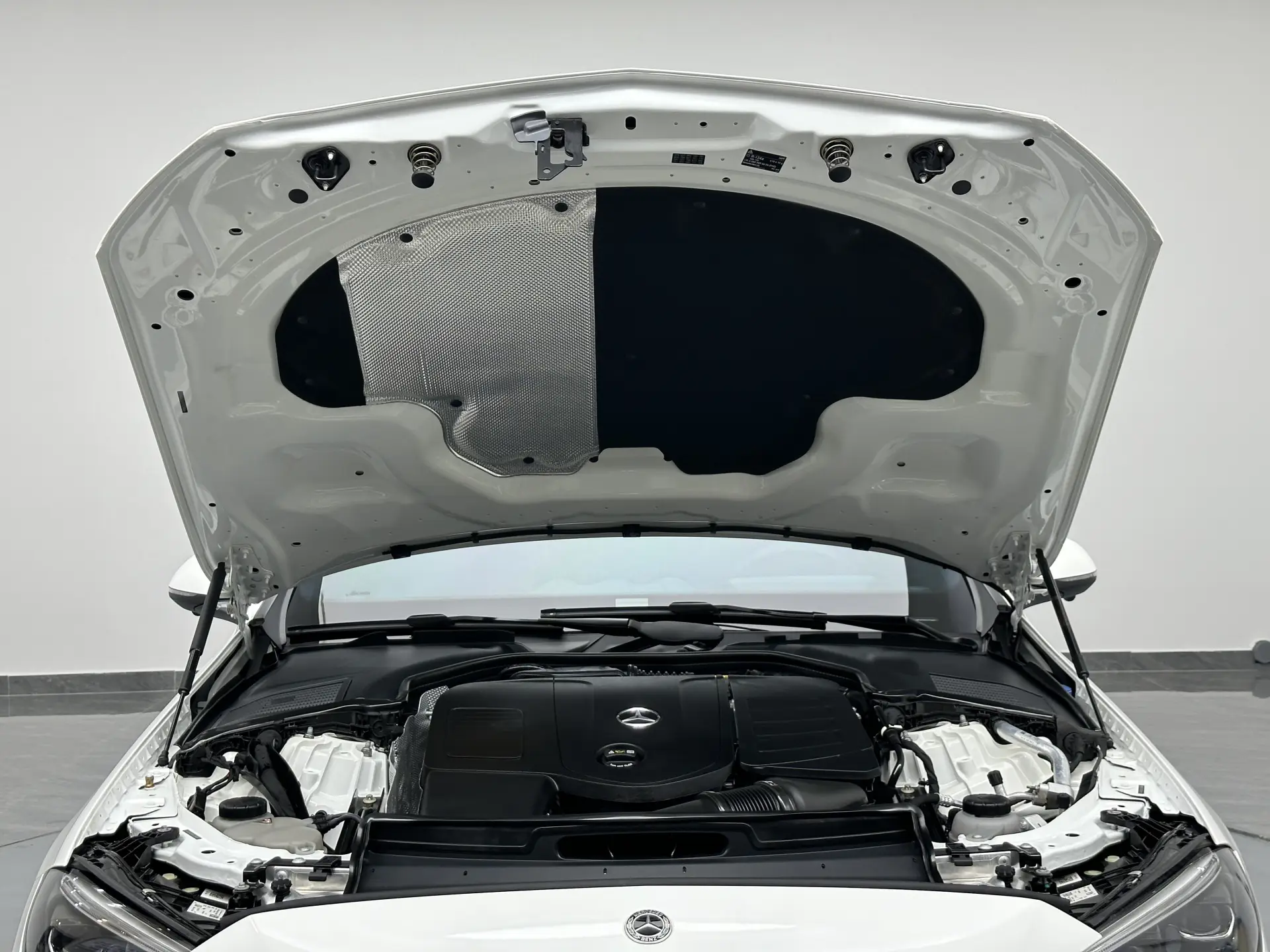 Mercedes-Benz C 260 L, 2024 26