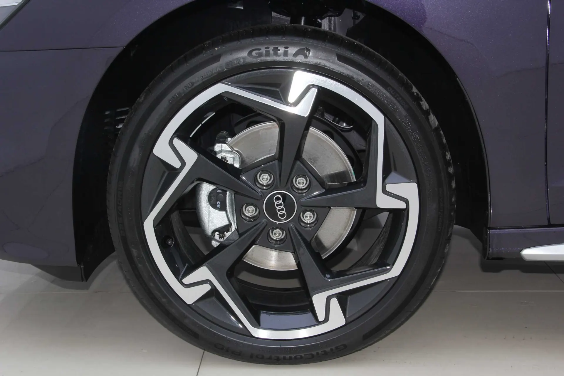 Audi Flying Spur, 2026 6