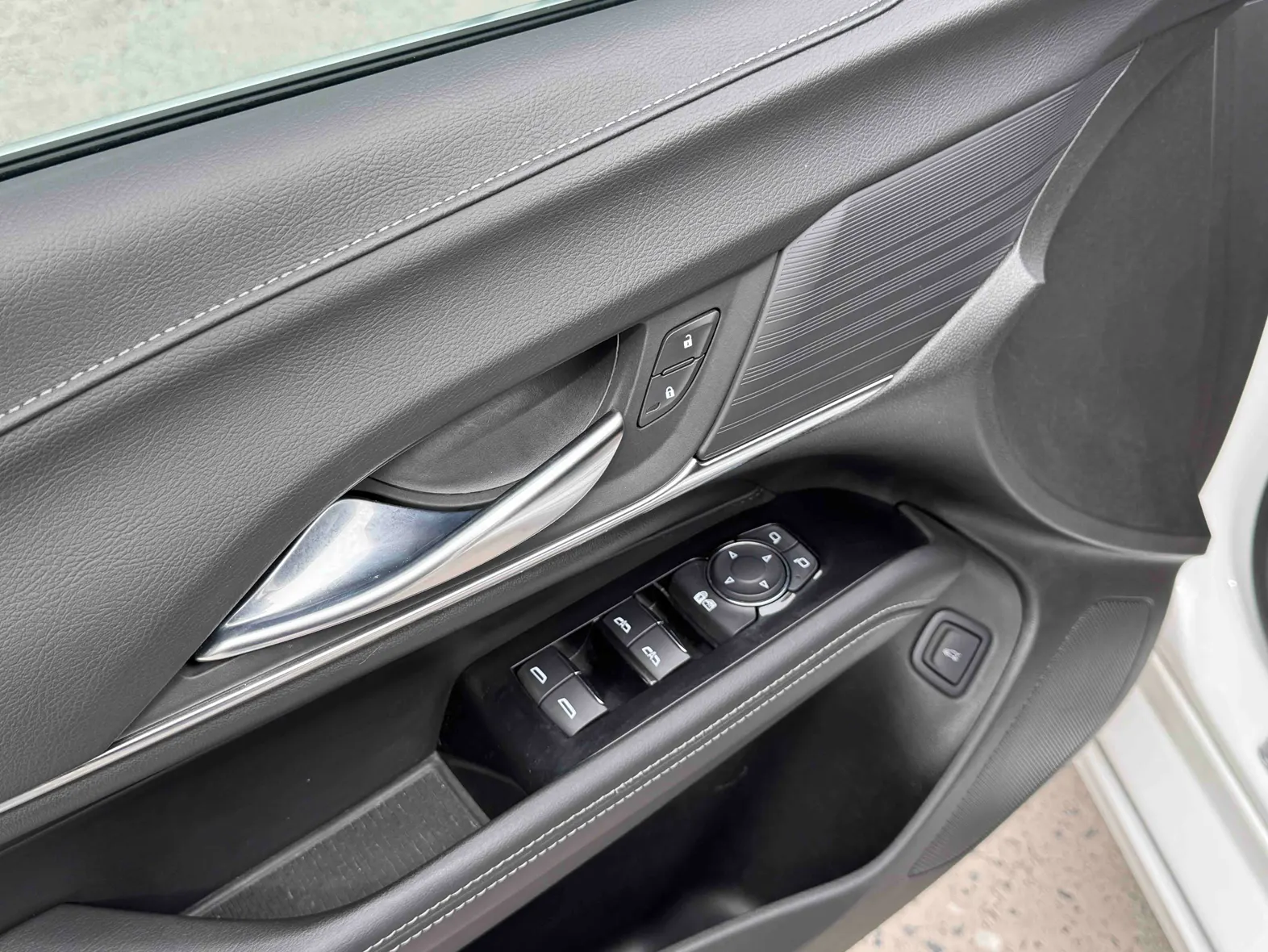 Cadillac CT4, 2023 14