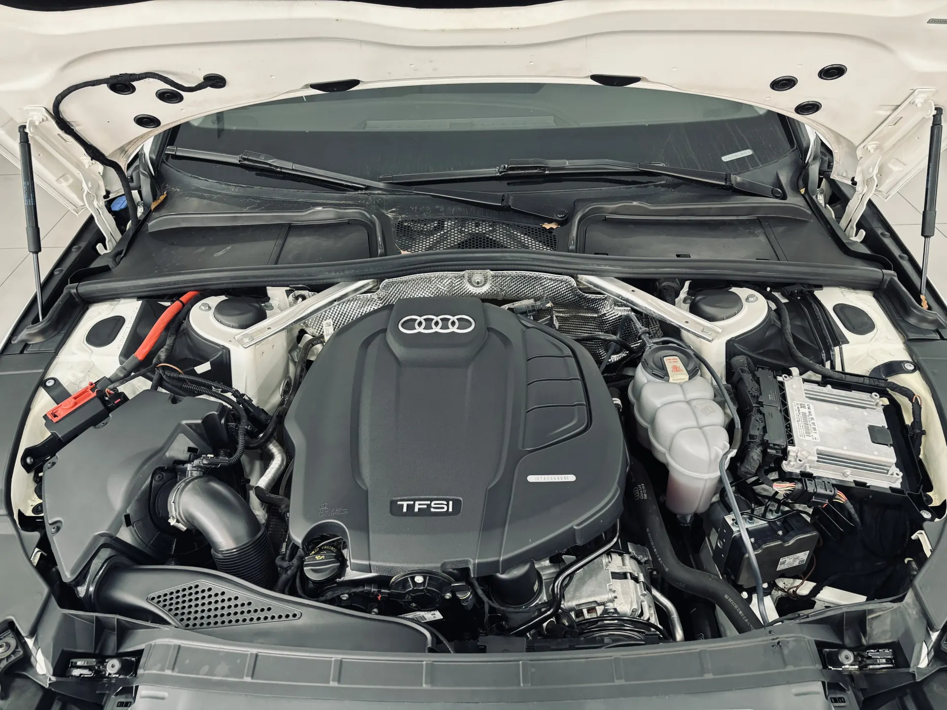 Audi A4L 40 TFSI, 2020 6