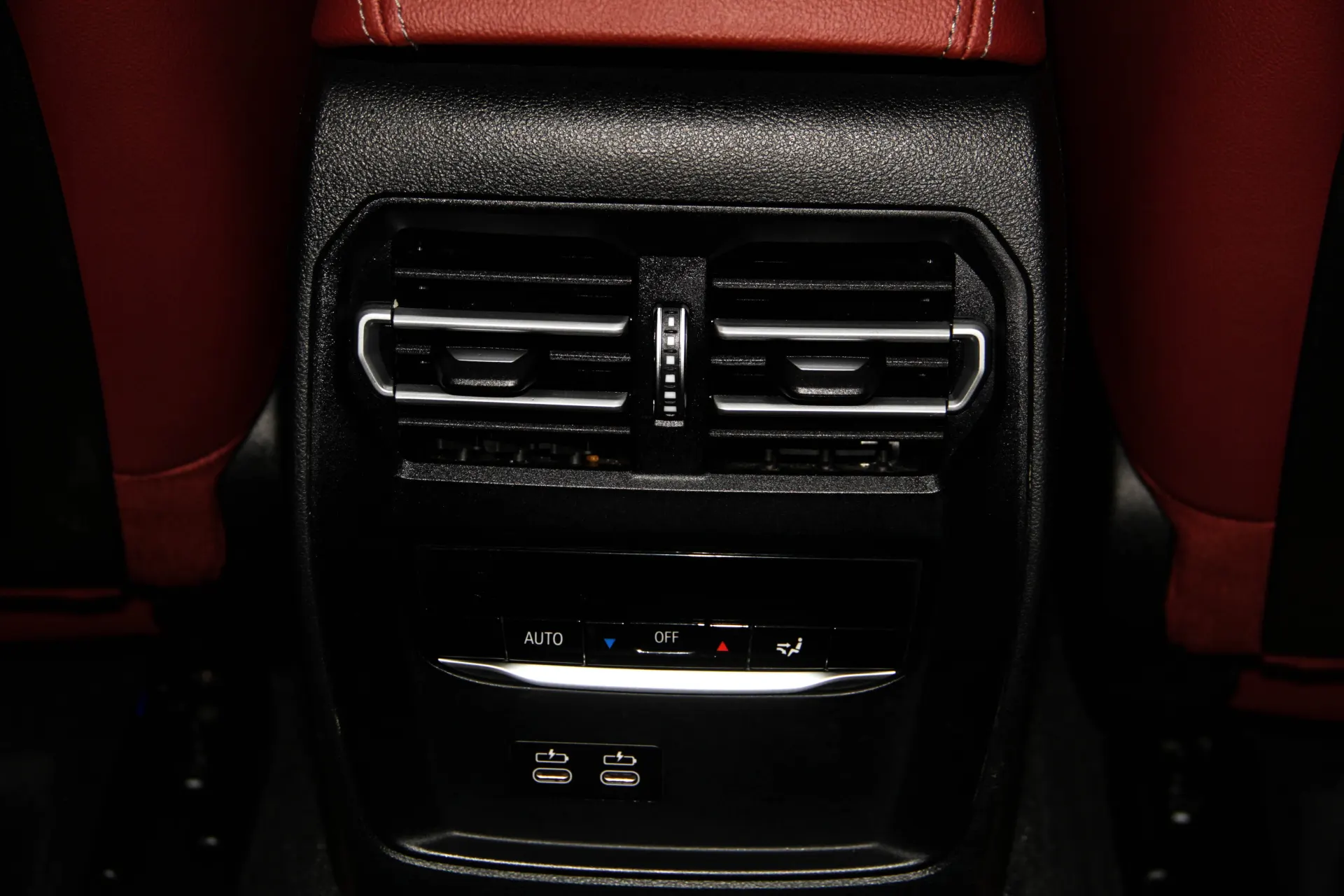 BMW 325Li, 2022 15