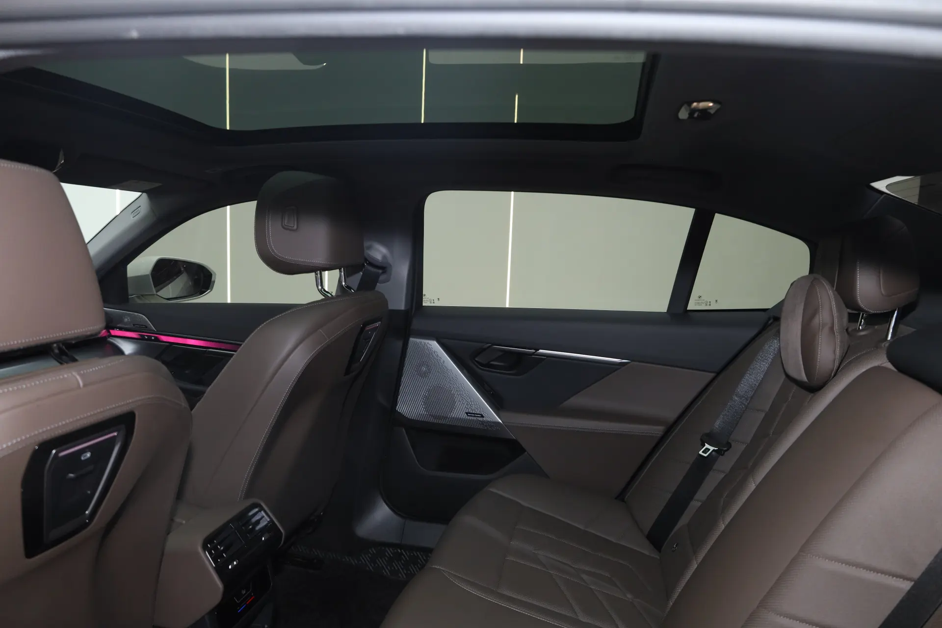 BMW 530Li, 2024 25