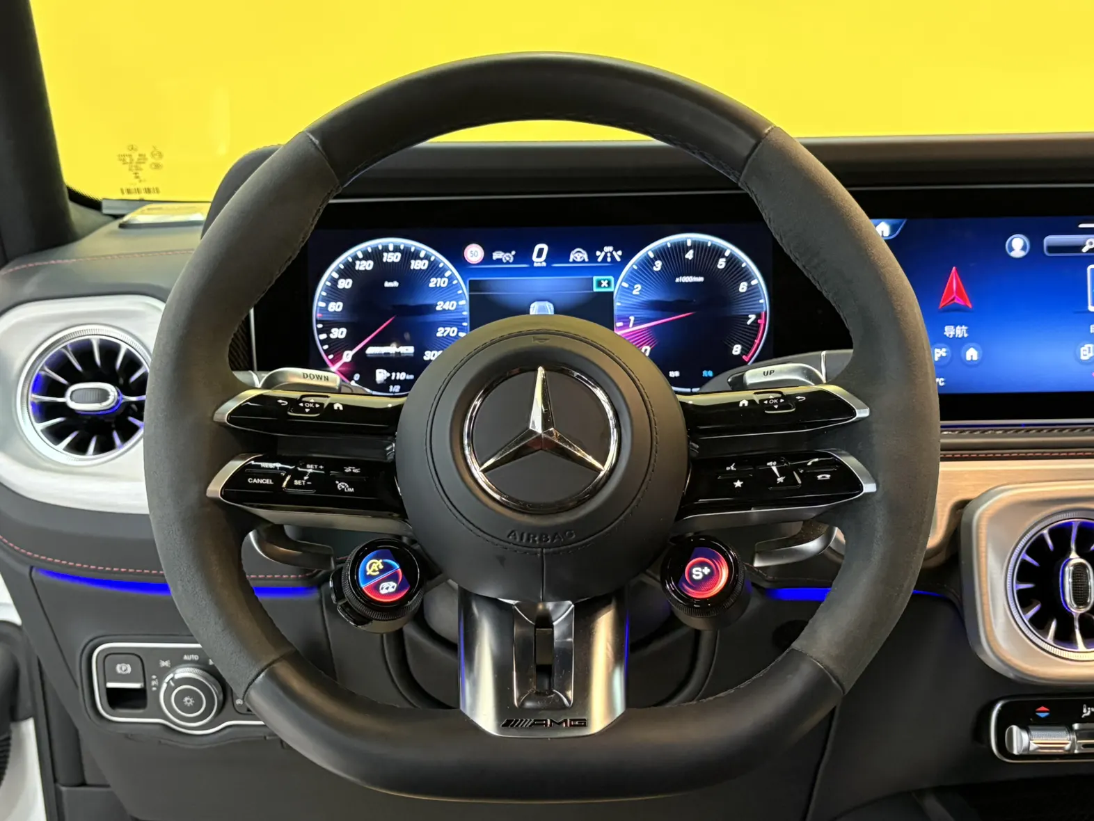 Mercedes-Benz G 63, 2025 14