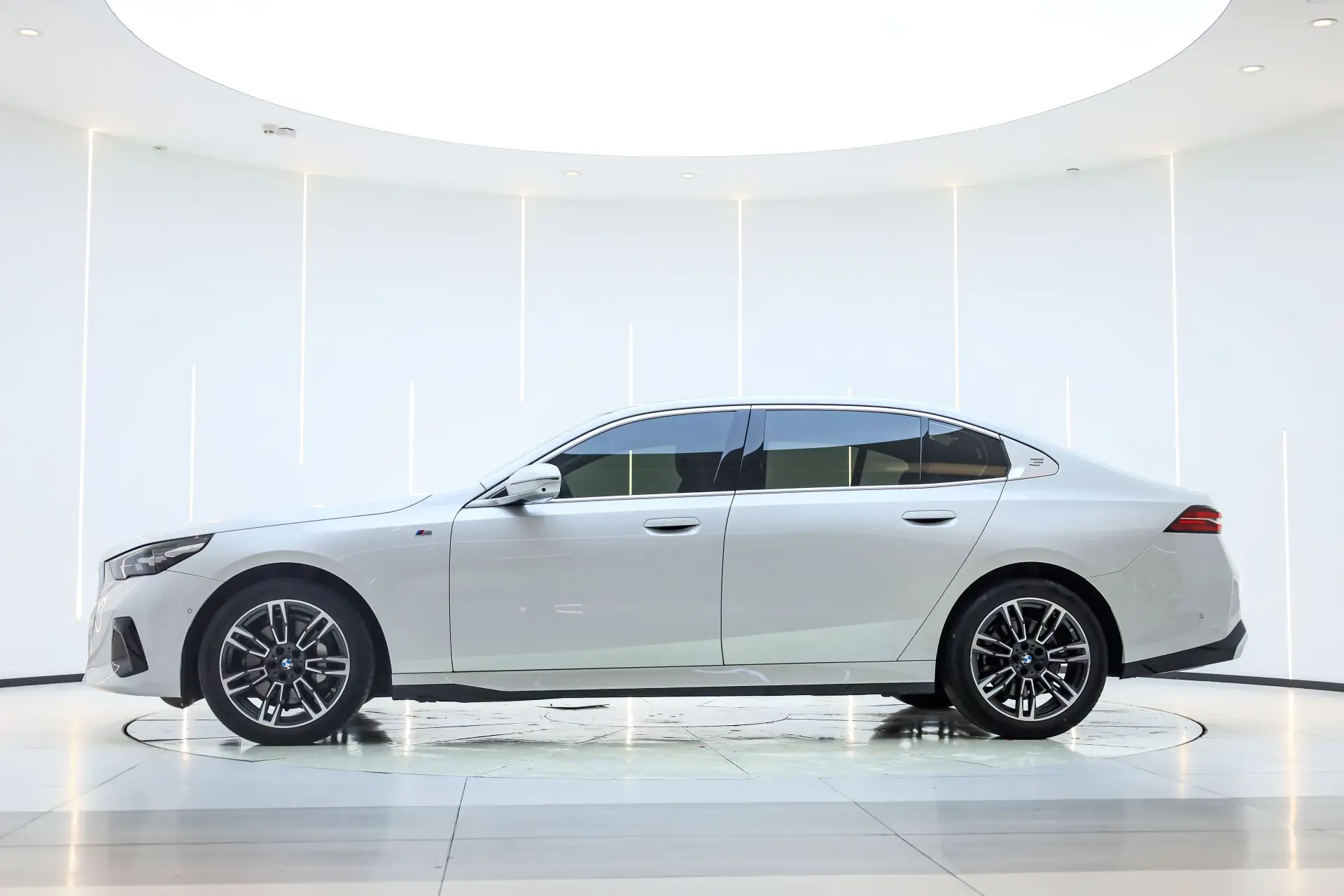 BMW 530Li, 2024 8