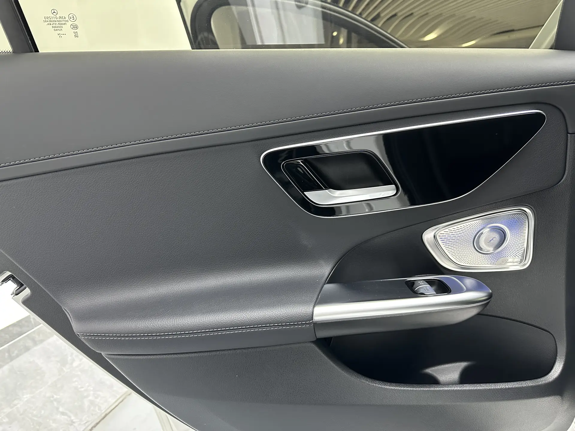 Mercedes-Benz C 260 L, 2024 23