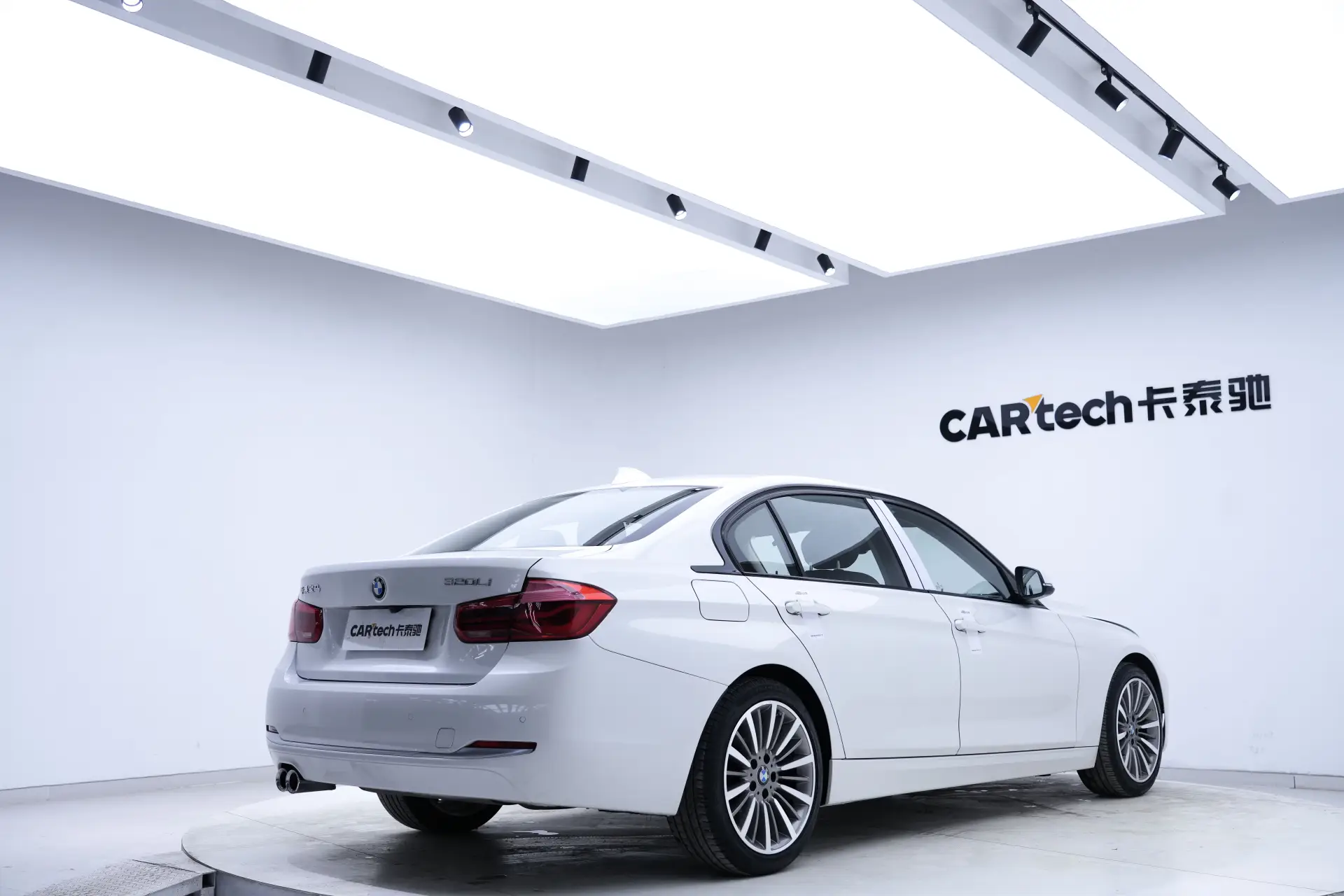 BMW 320Li, 2019 все фото