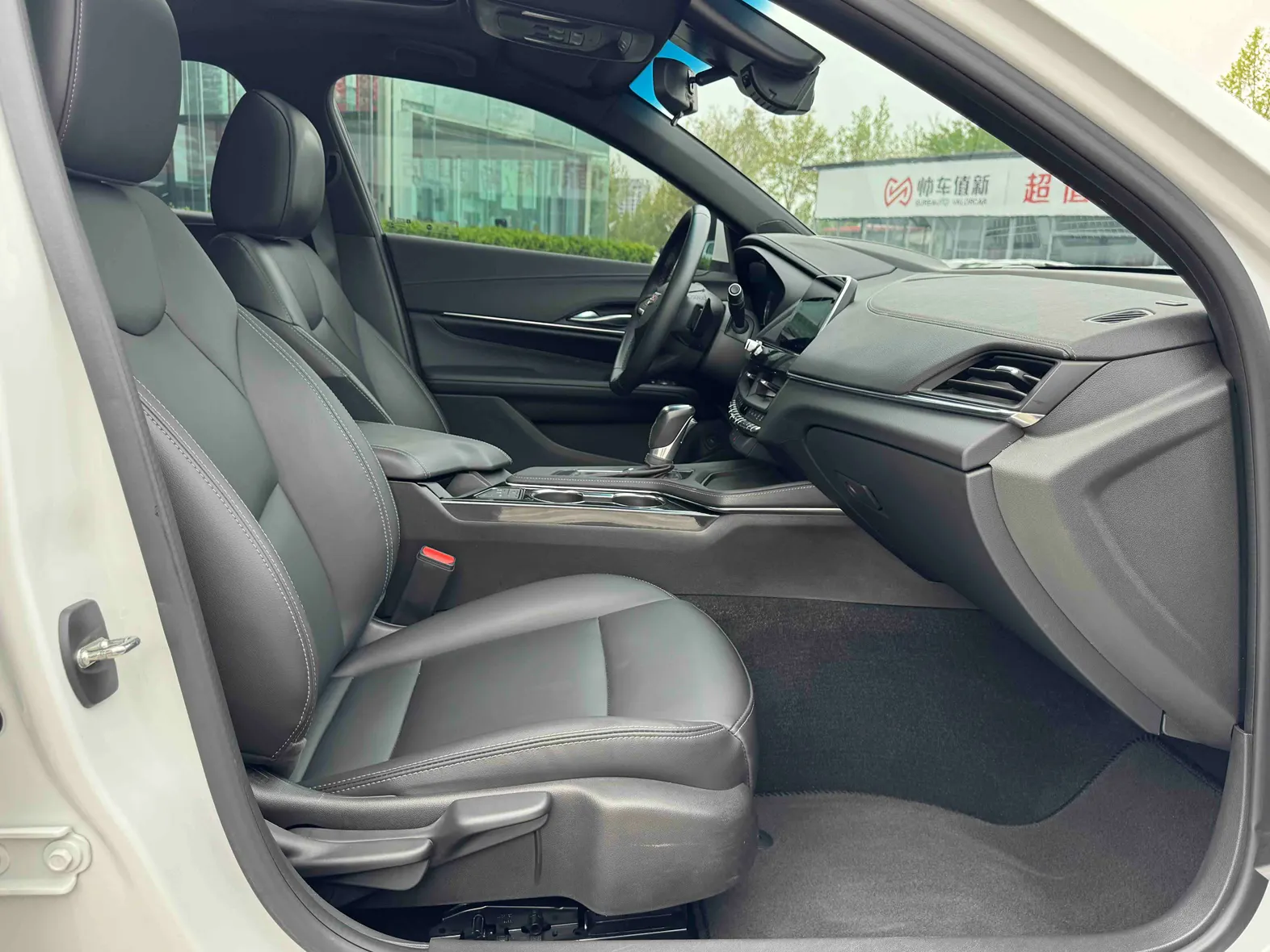 Cadillac CT4, 2023 16