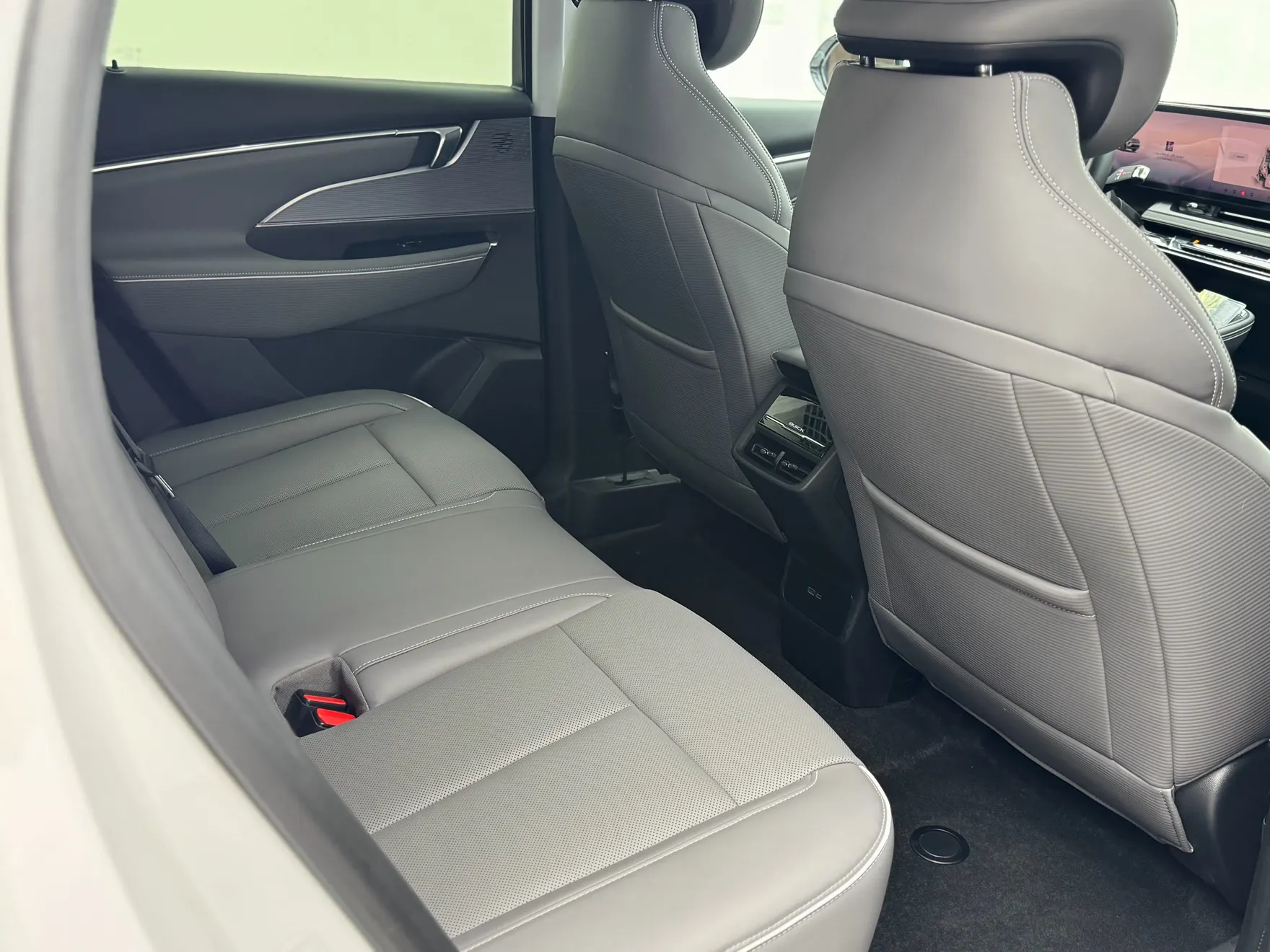 Buick E5, 2025 19