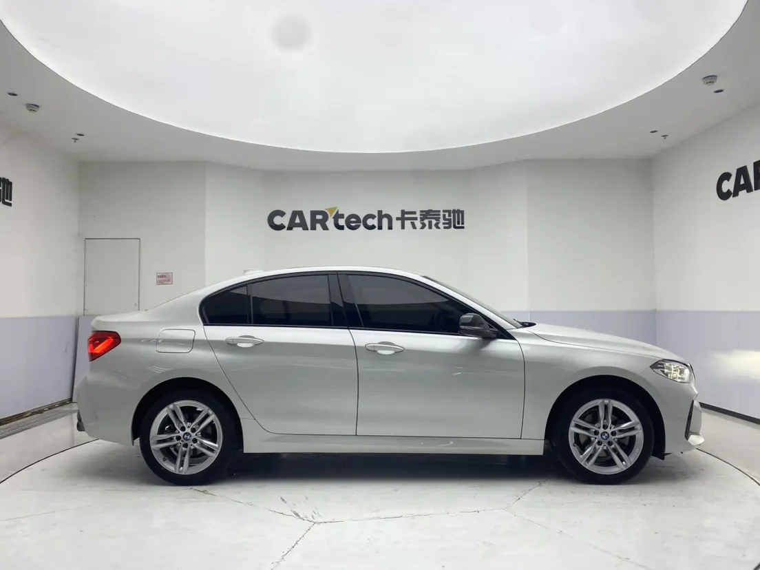 BMW 120i, 2023 4
