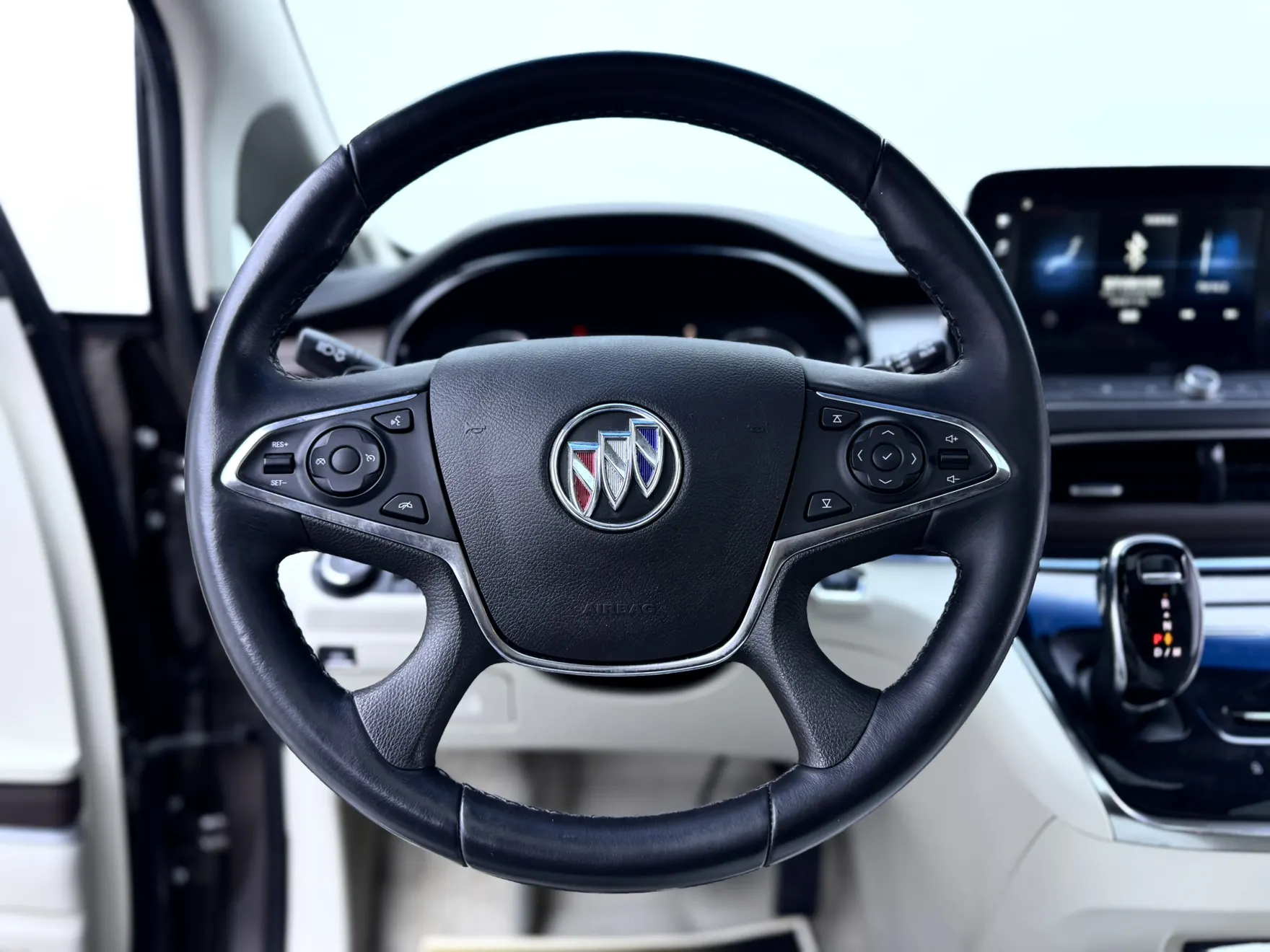 Buick GL8, 2022 13
