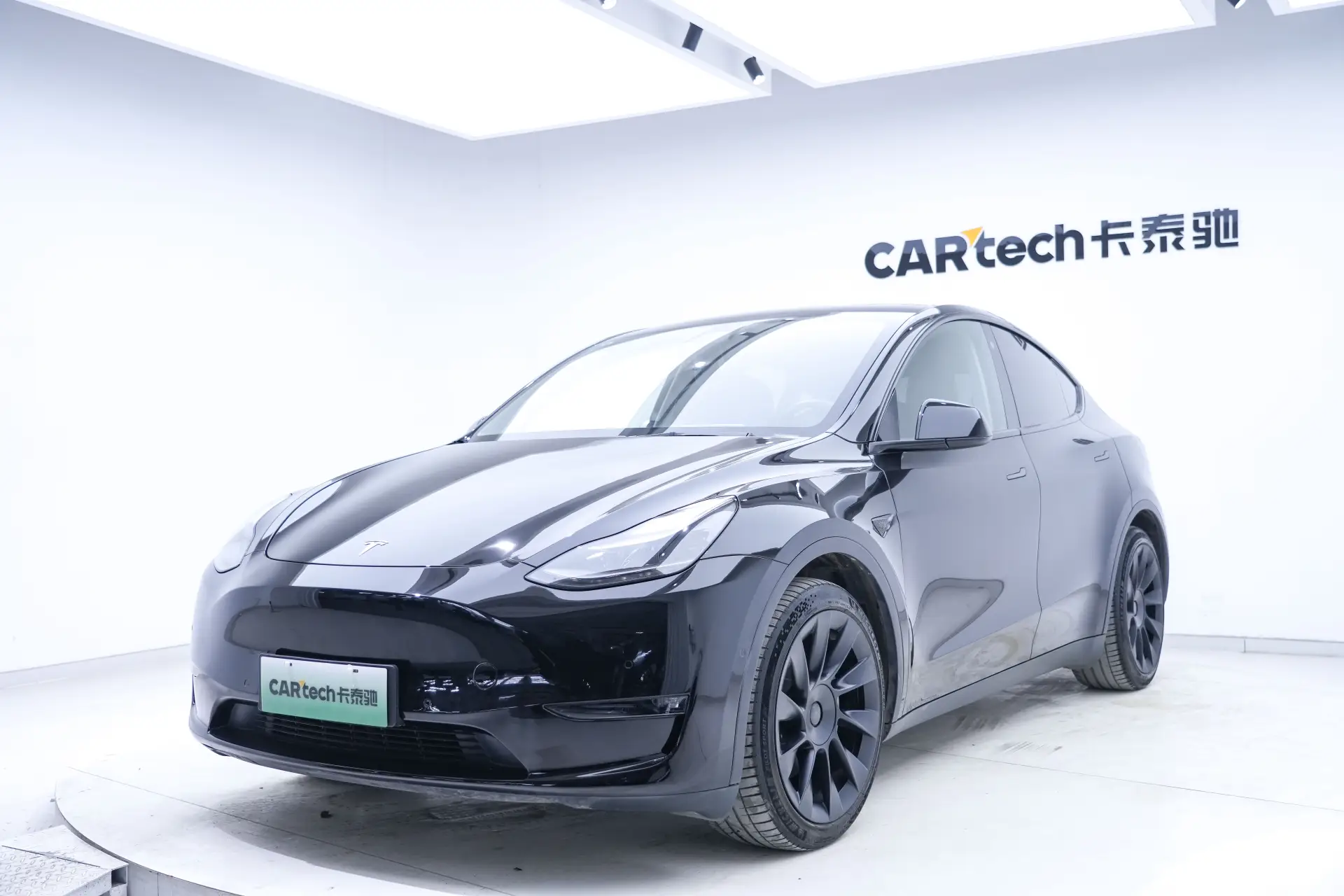 Tesla Model Y, 2022 13