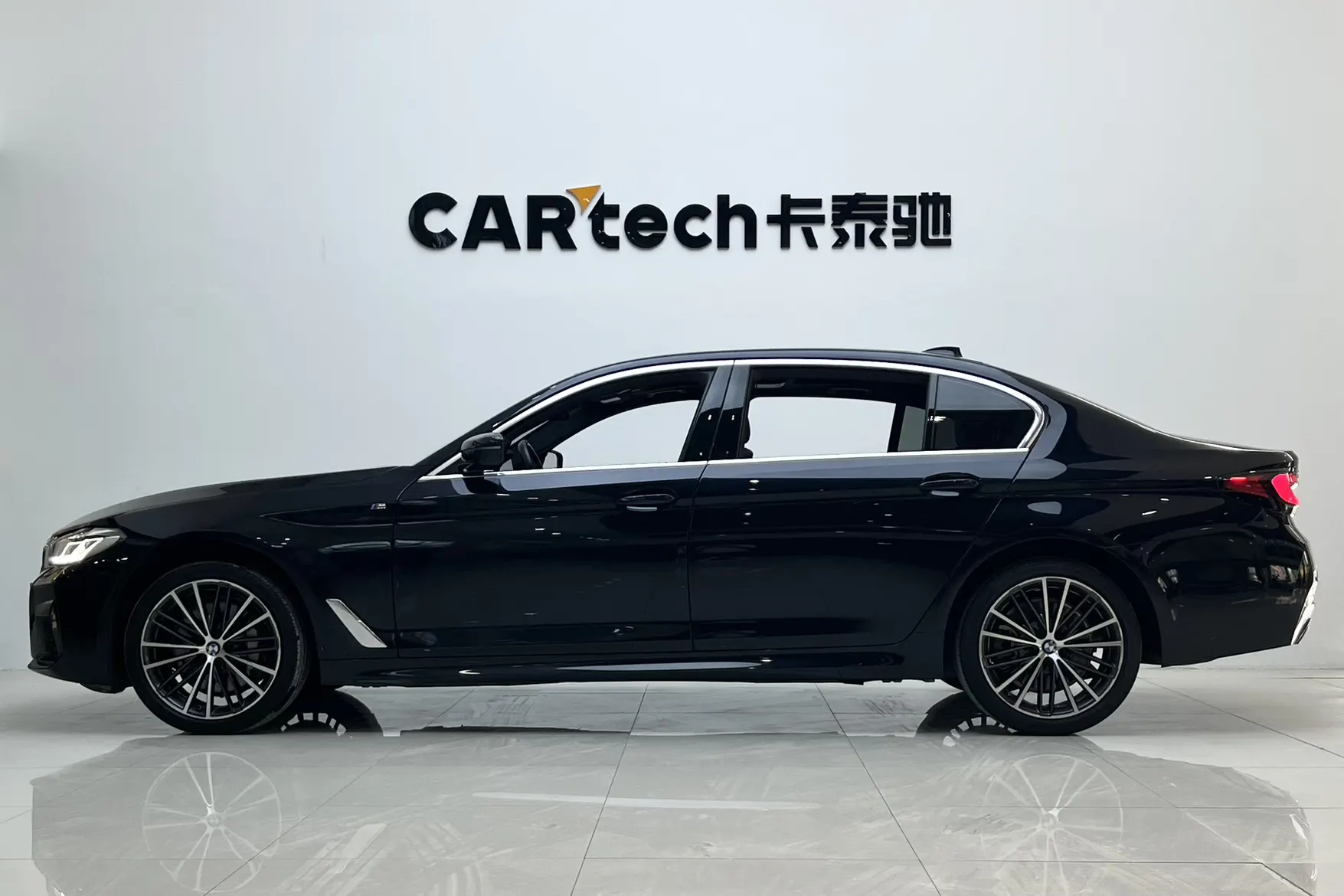 BMW 530Li, 2023 все фото