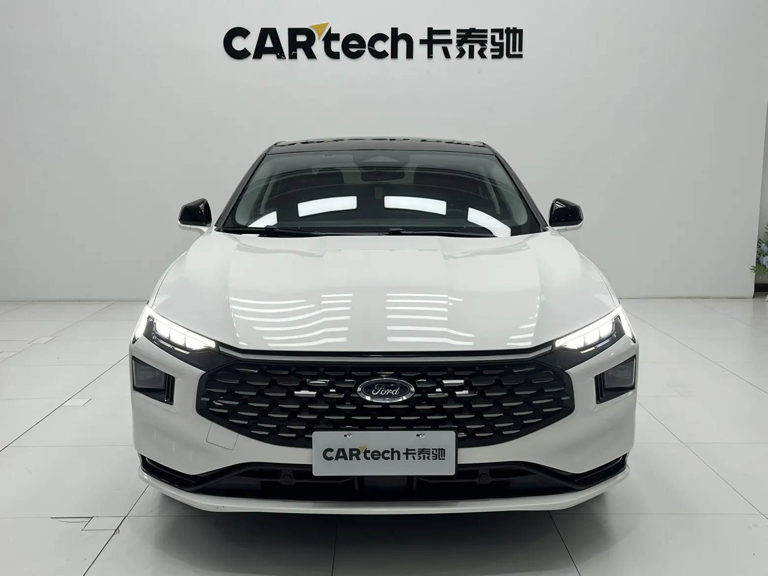 Ford Mondeo, 2023 3