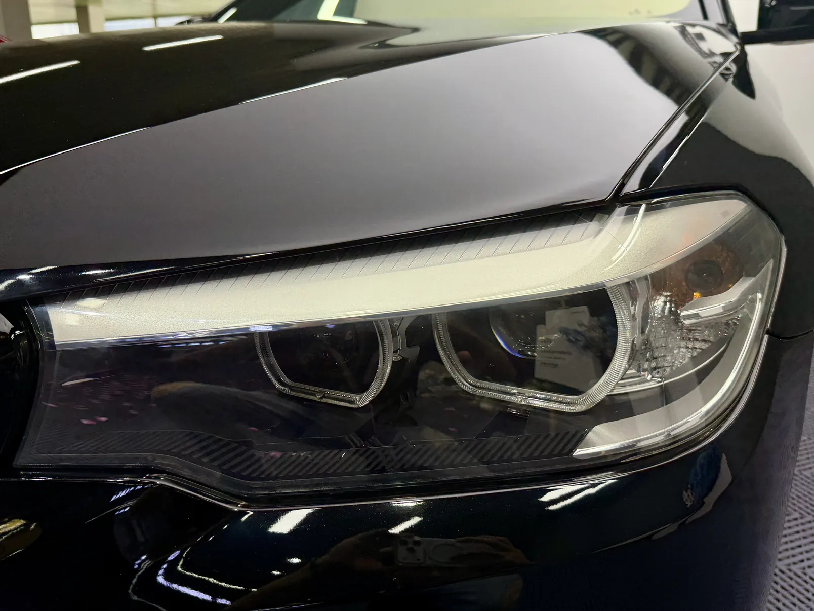 BMW 525i, 2018 все фото
