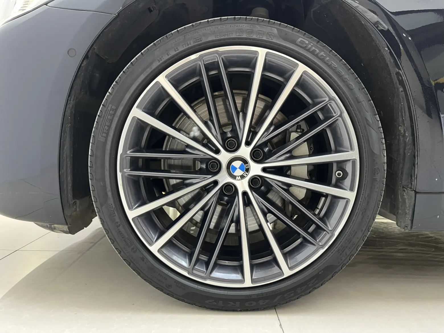 BMW 530Li, 2023 7