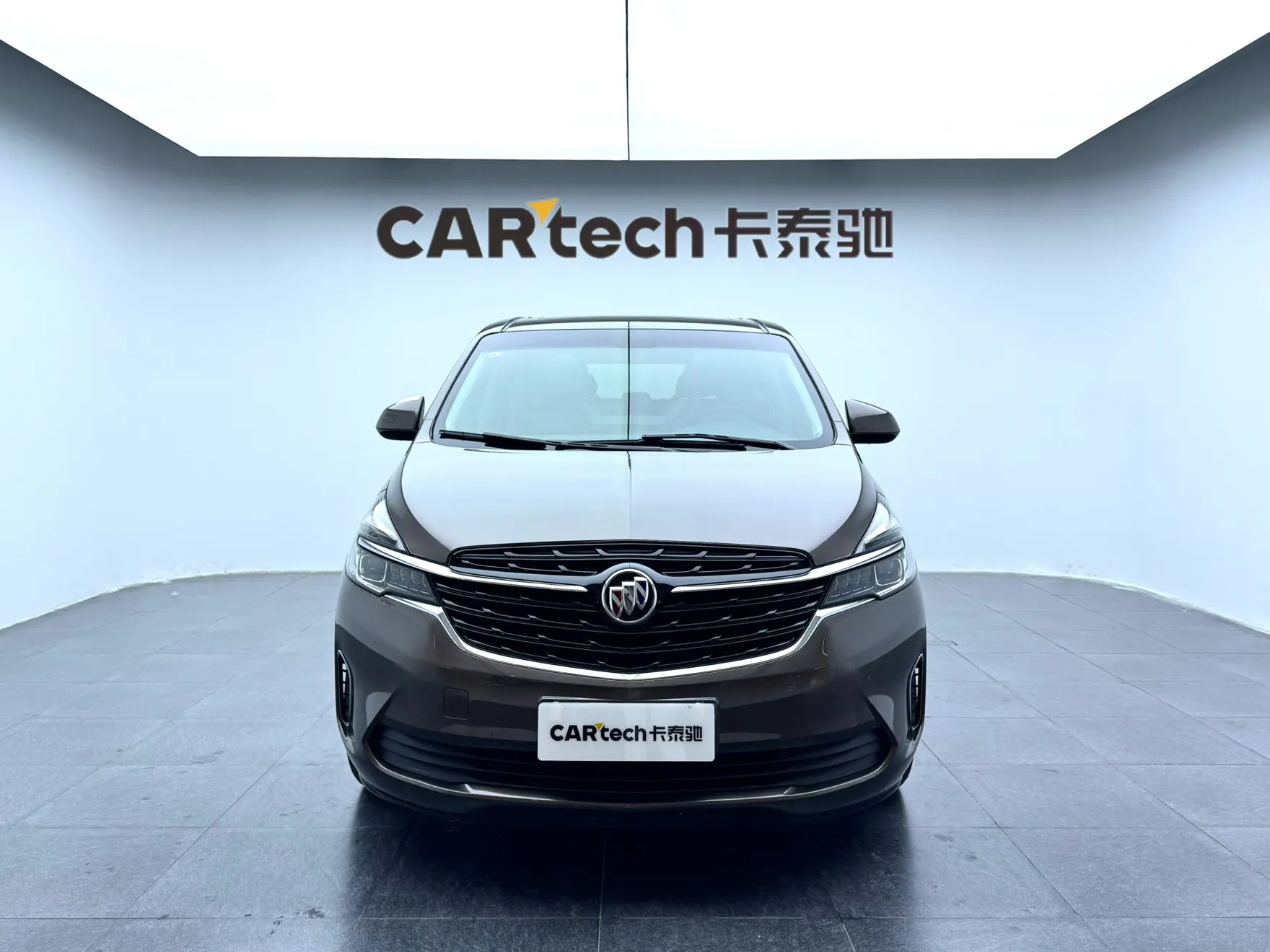 Buick GL8, 2022 3