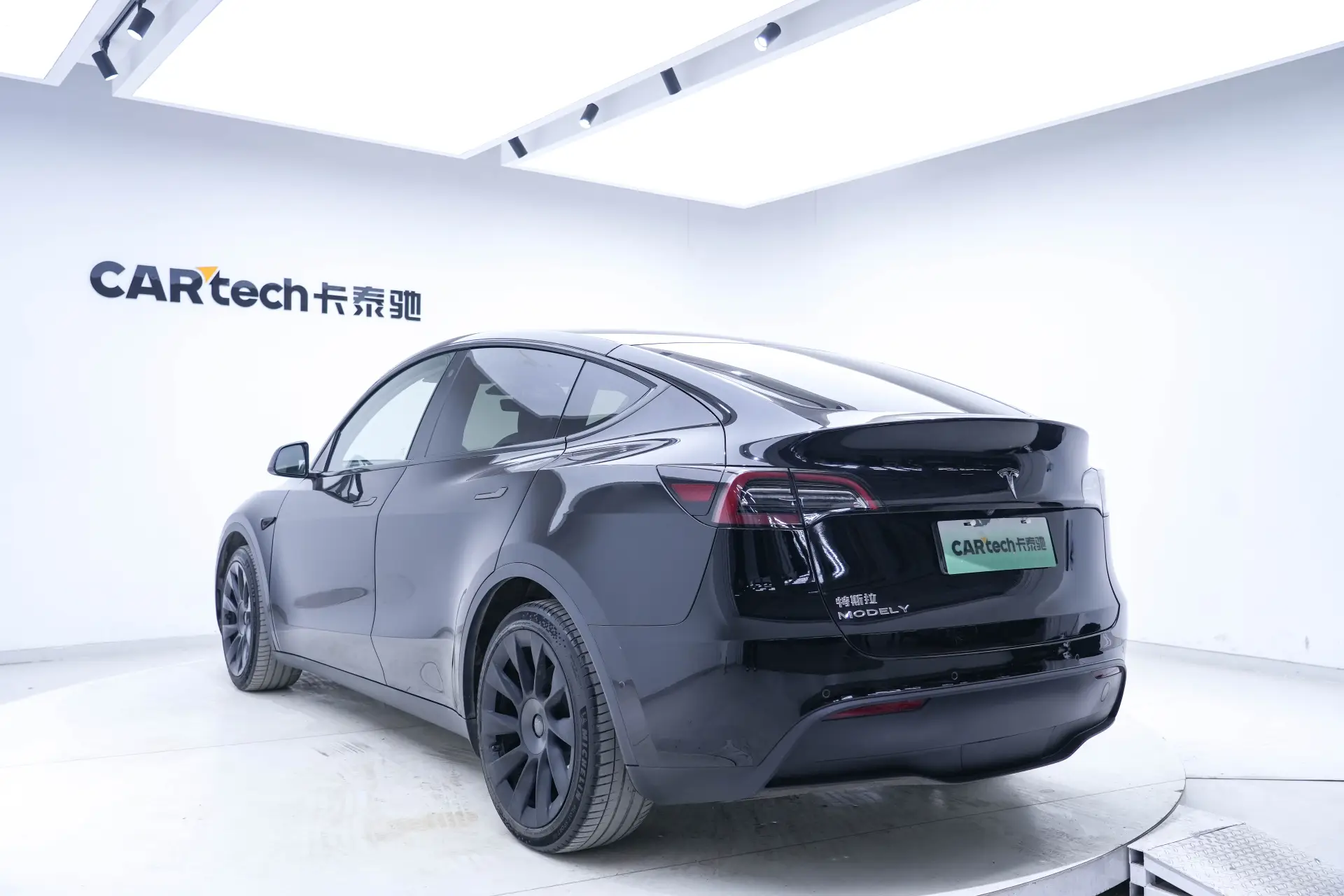 Tesla Model Y, 2022 7